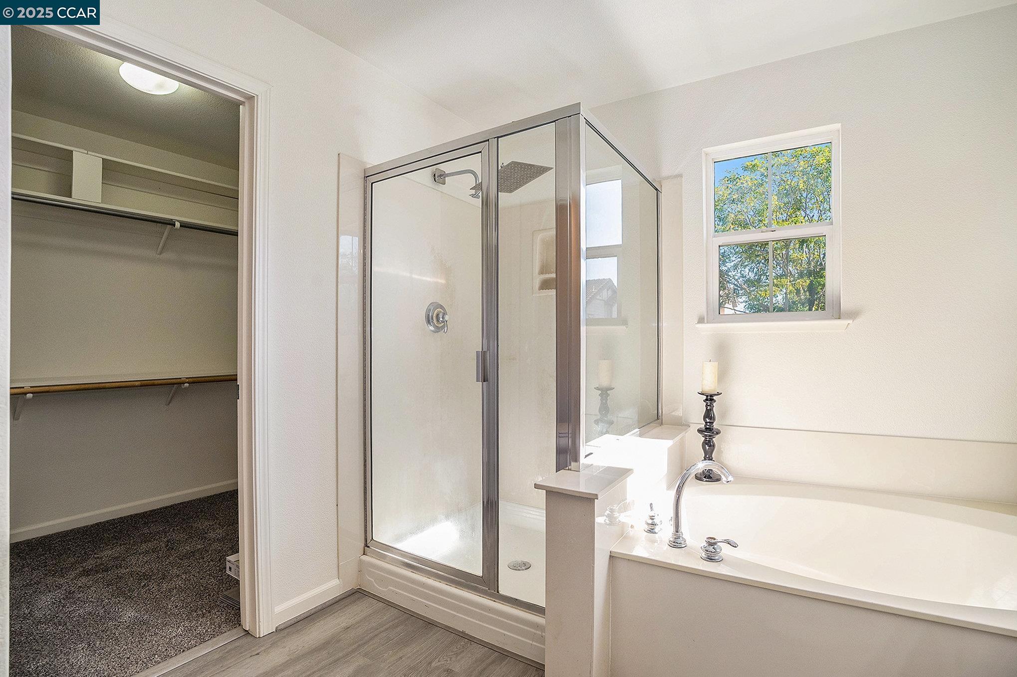 Detail Gallery Image 12 of 19 For 112 Hemingway Common, Martinez,  CA 94563 - 4 Beds | 2/1 Baths