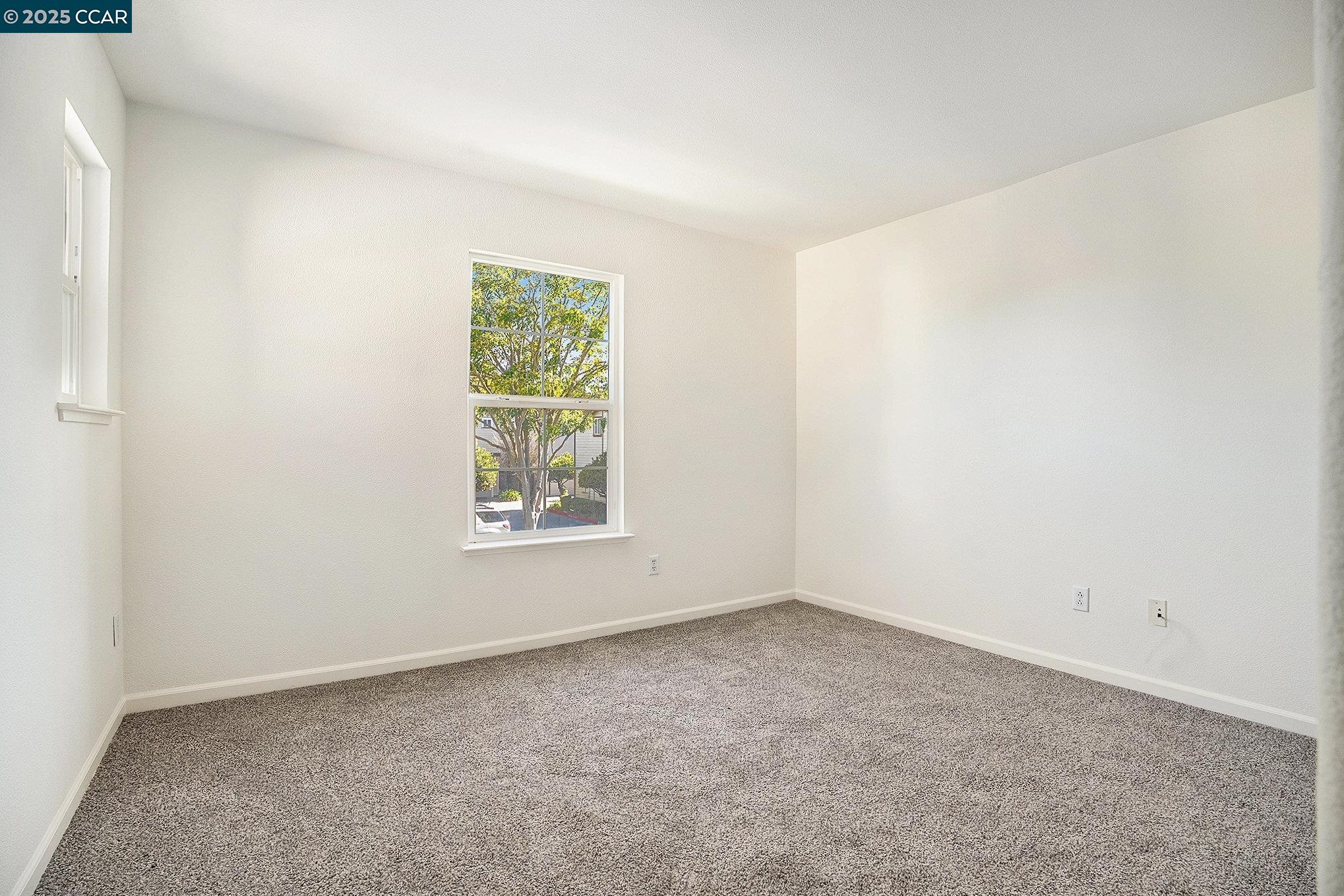 Detail Gallery Image 13 of 19 For 112 Hemingway Common, Martinez,  CA 94563 - 4 Beds | 2/1 Baths