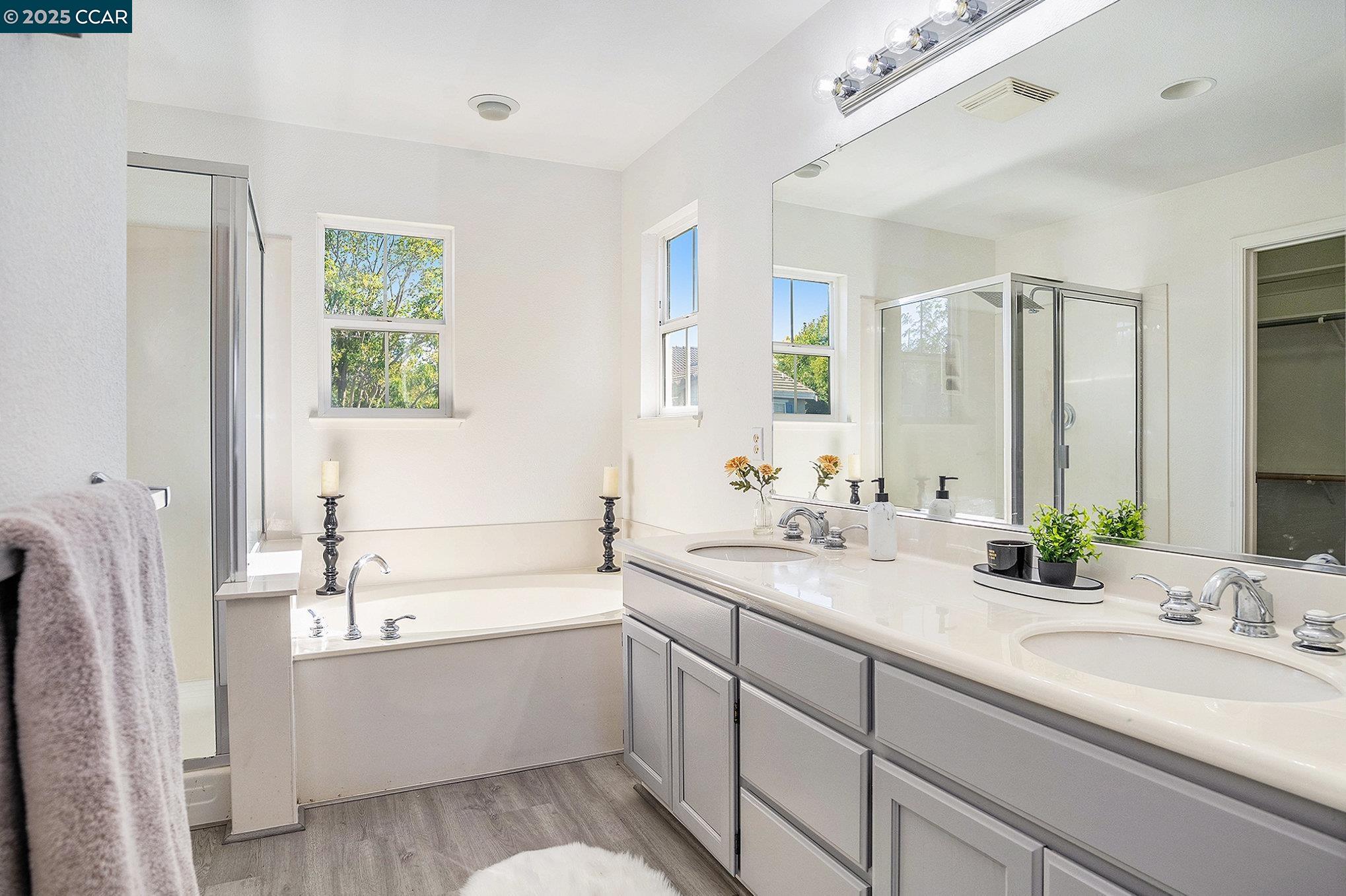 Detail Gallery Image 10 of 19 For 112 Hemingway Common, Martinez,  CA 94563 - 4 Beds | 2/1 Baths