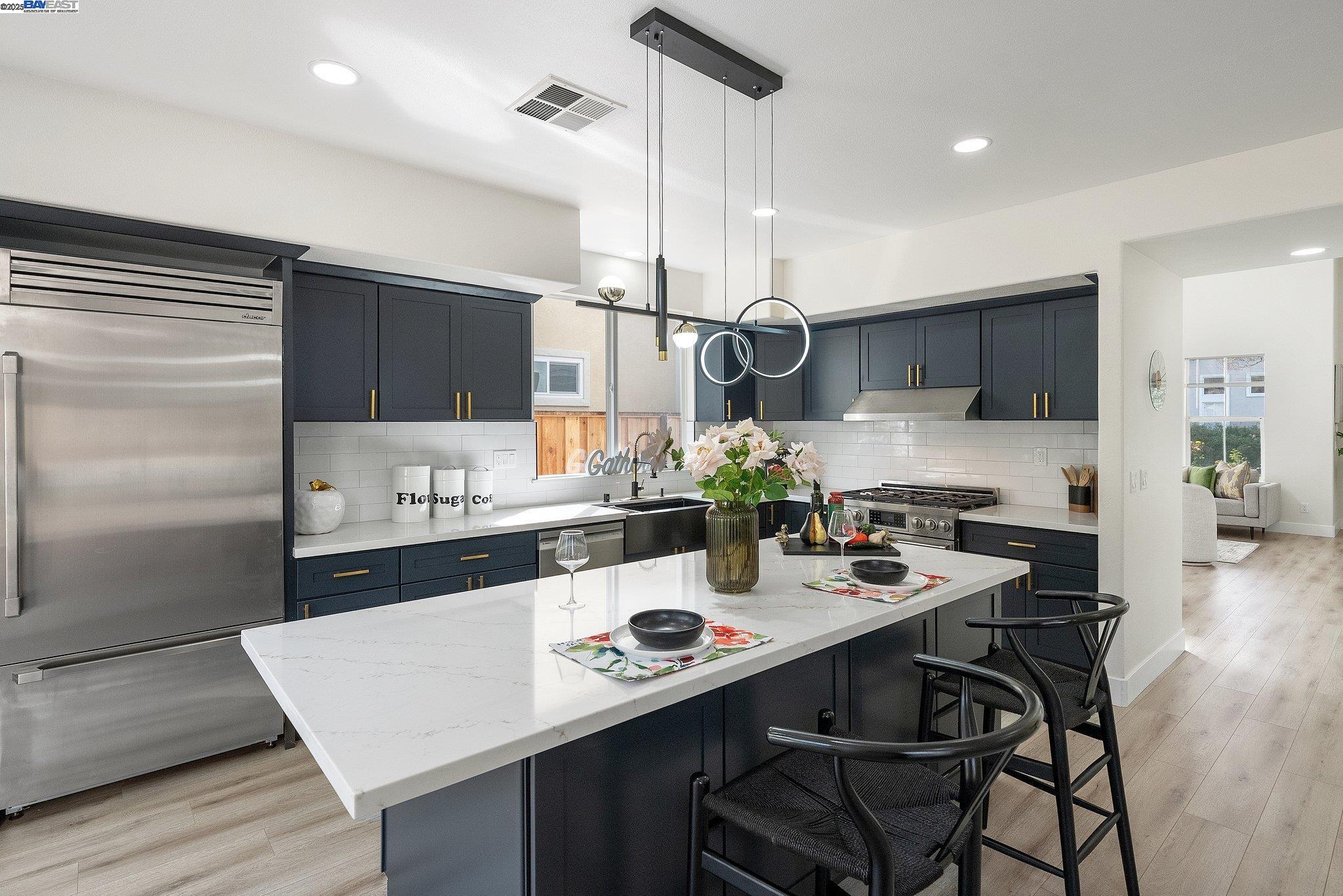 Detail Gallery Image 4 of 60 For 5089 Winterbrook Ave, Dublin,  CA 94568 - 5 Beds | 3 Baths