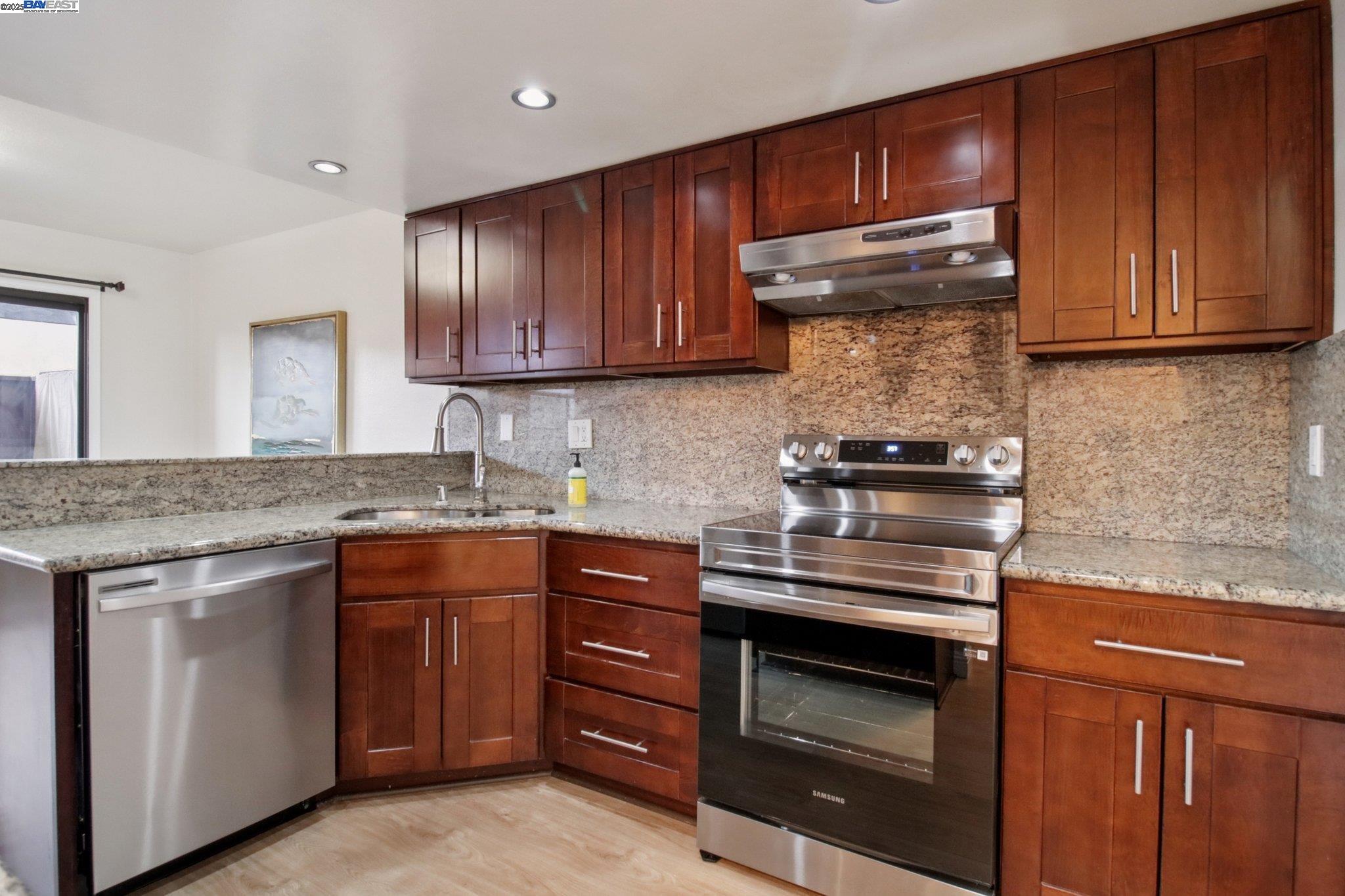 Photo #13: 41102393 Listing: Photo #13