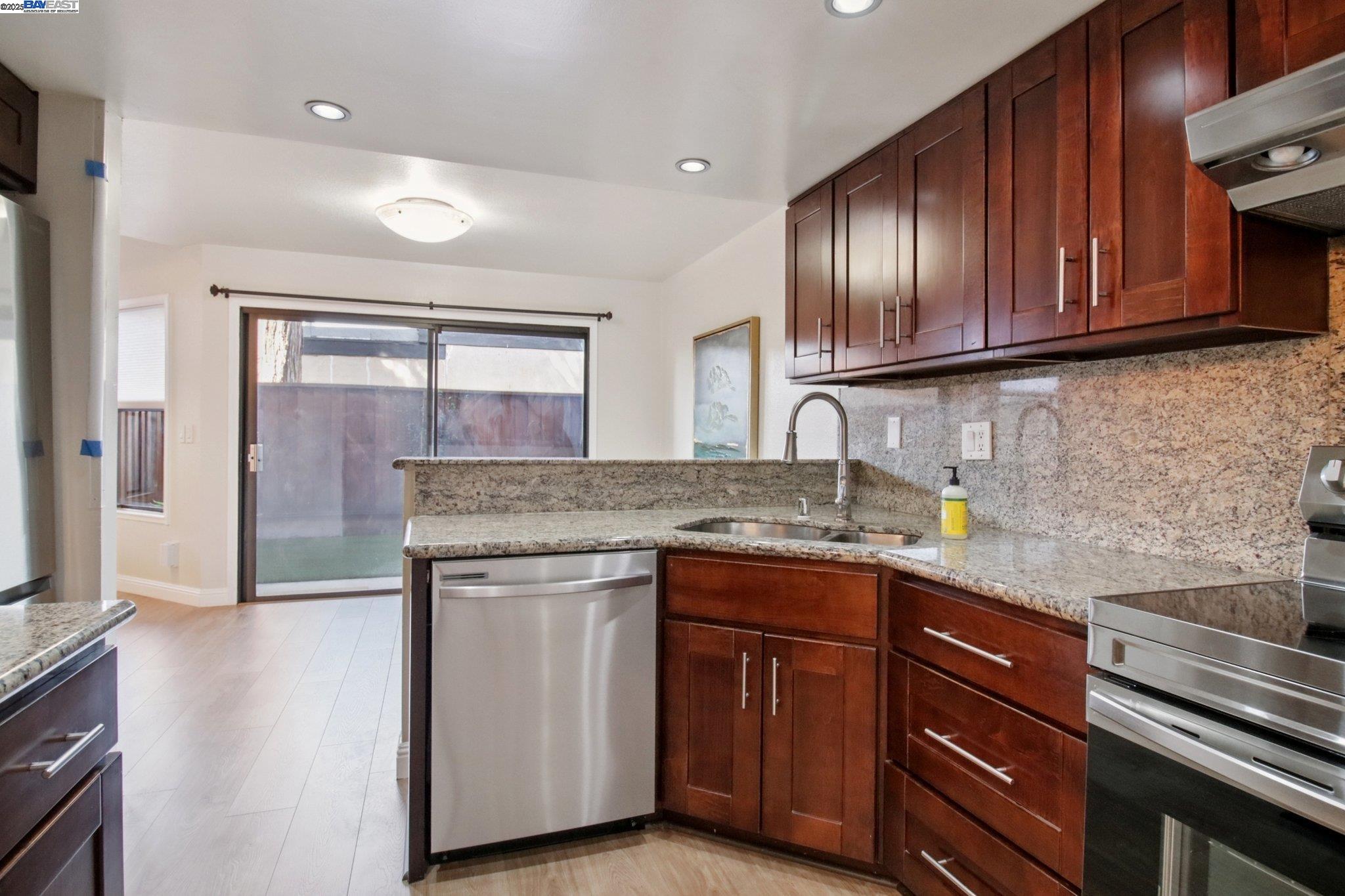 Photo #14: 41102393 Listing: Photo #14