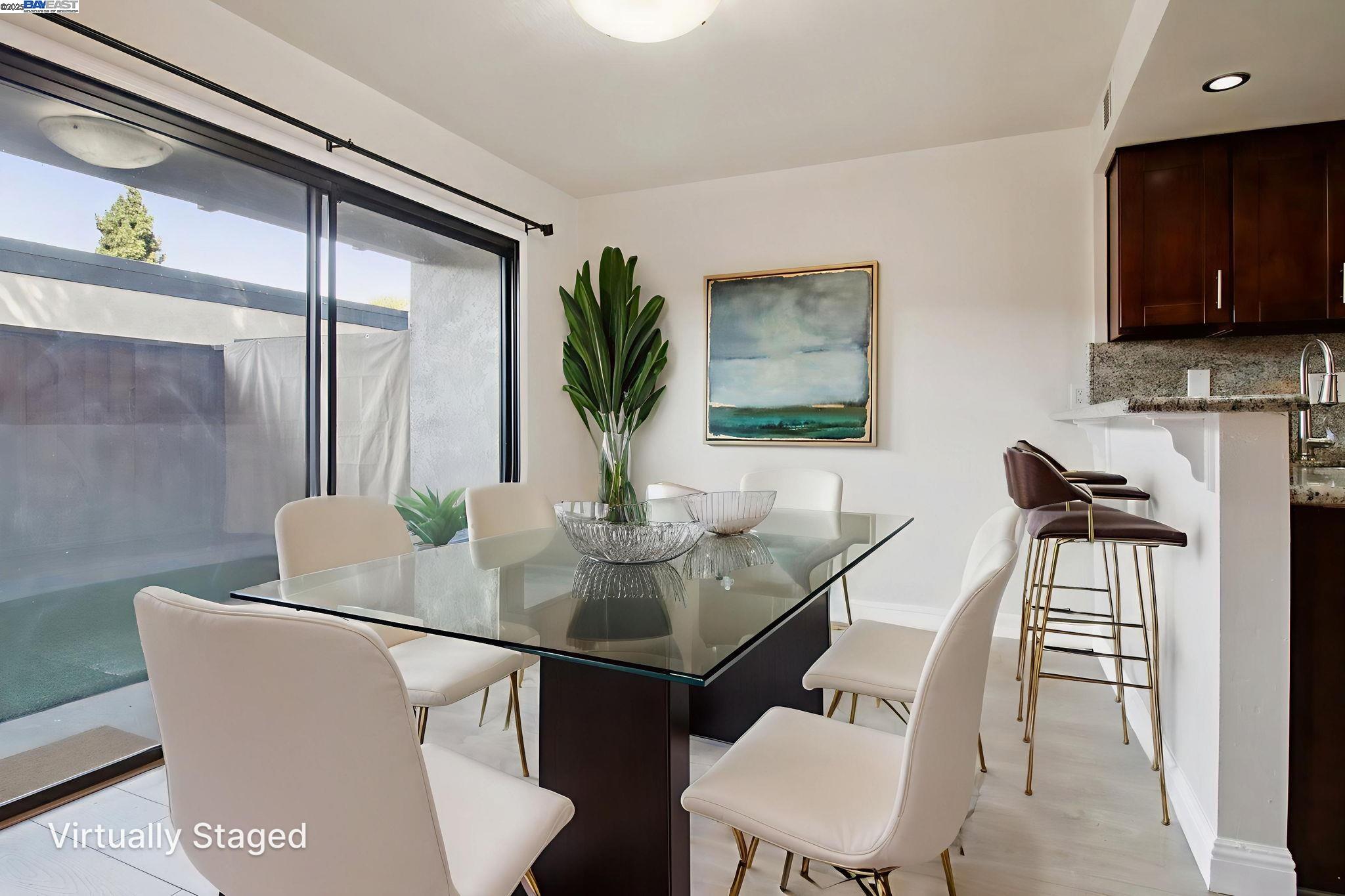 Photo #5: 41102393 Listing 