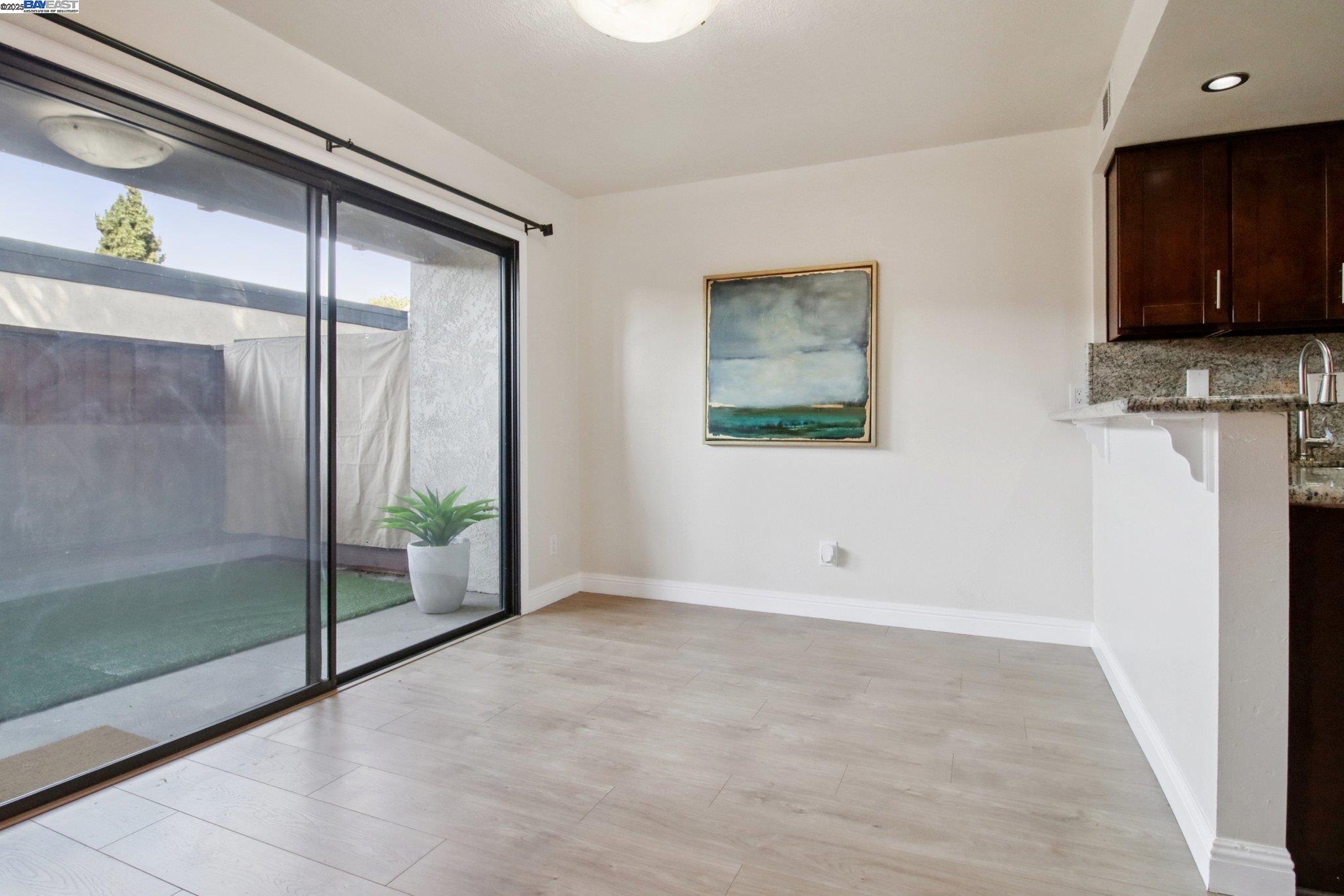 Photo #6: 41102393 Listing 