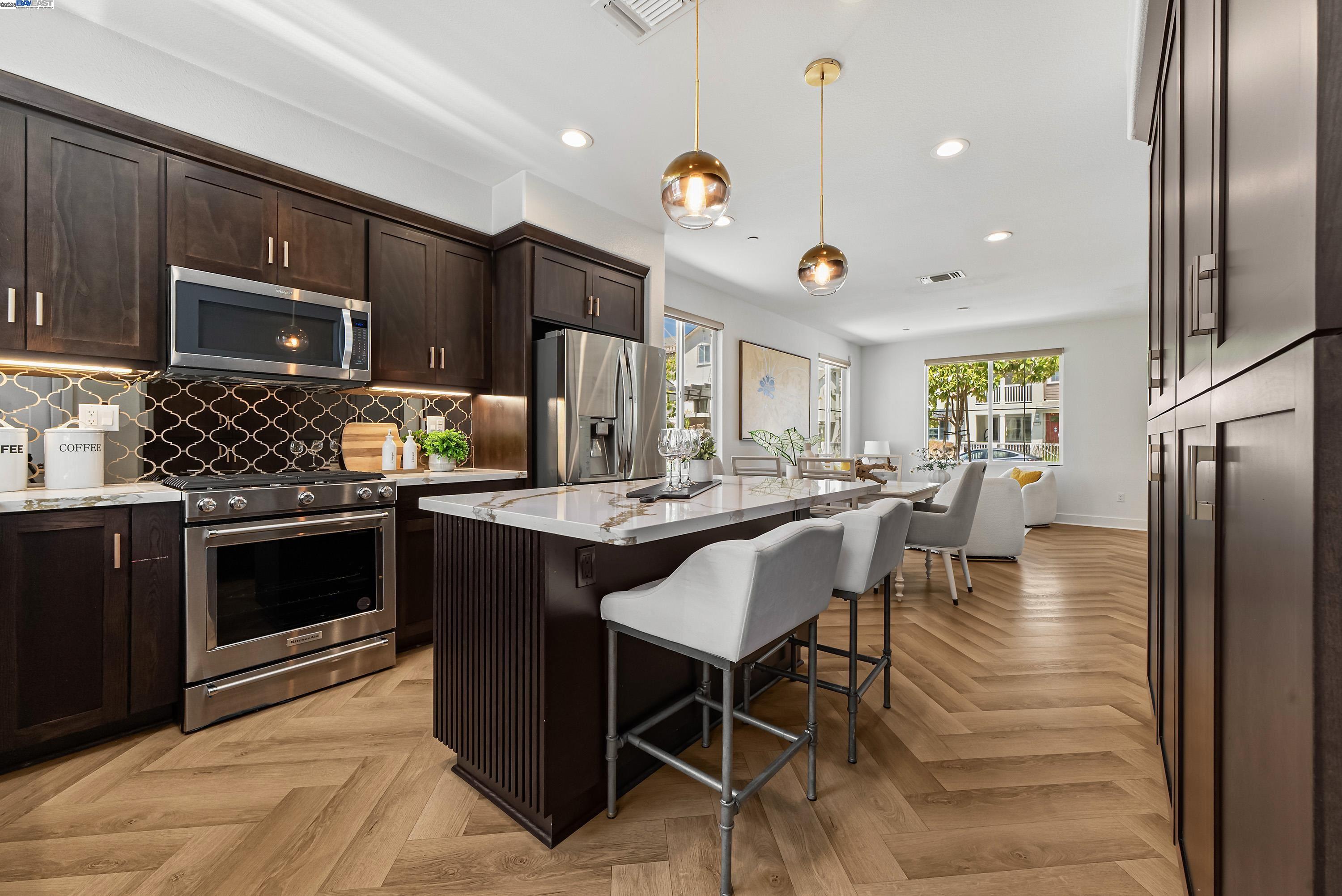 Detail Gallery Image 11 of 48 For 8512 Bayshores Ave, Newark,  CA 94560 - 4 Beds | 3 Baths