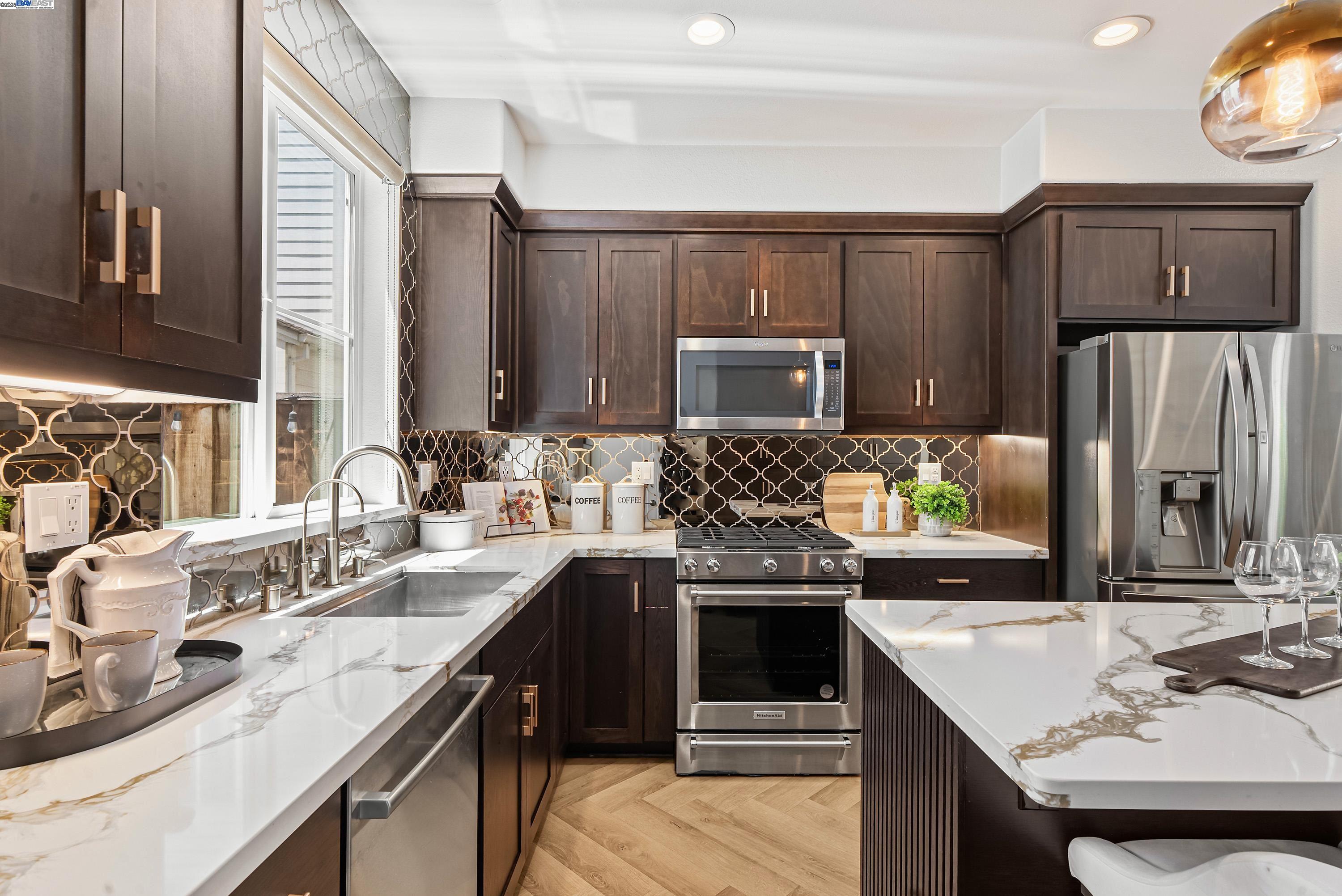Detail Gallery Image 13 of 48 For 8512 Bayshores Ave, Newark,  CA 94560 - 4 Beds | 3 Baths