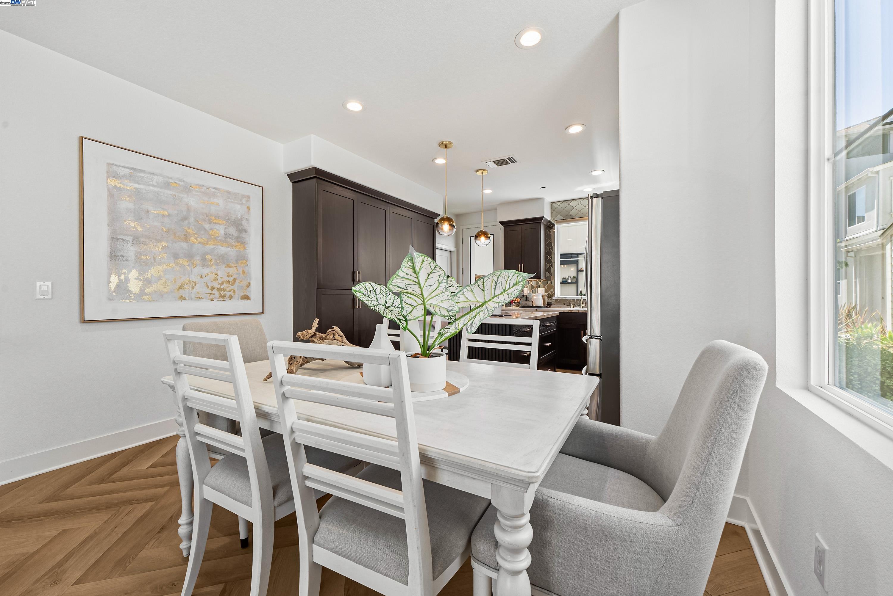 Detail Gallery Image 8 of 48 For 8512 Bayshores Ave, Newark,  CA 94560 - 4 Beds | 3 Baths