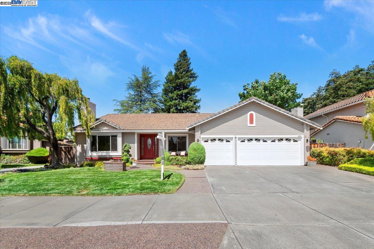Detail Gallery Image 1 of 1 For 3284 Omega Cir, Pleasanton,  CA 94588 - 4 Beds | 2/1 Baths