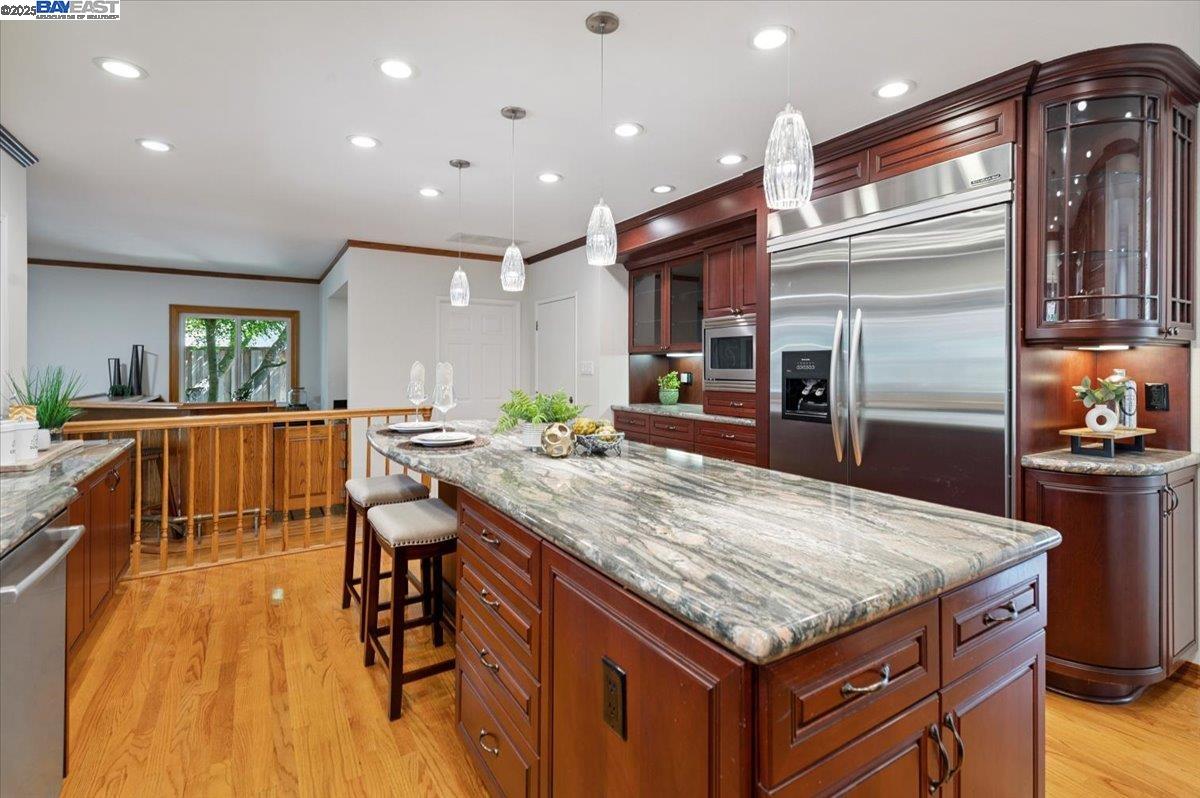 Detail Gallery Image 13 of 40 For 3284 Omega Cir, Pleasanton,  CA 94588 - 4 Beds | 2/1 Baths