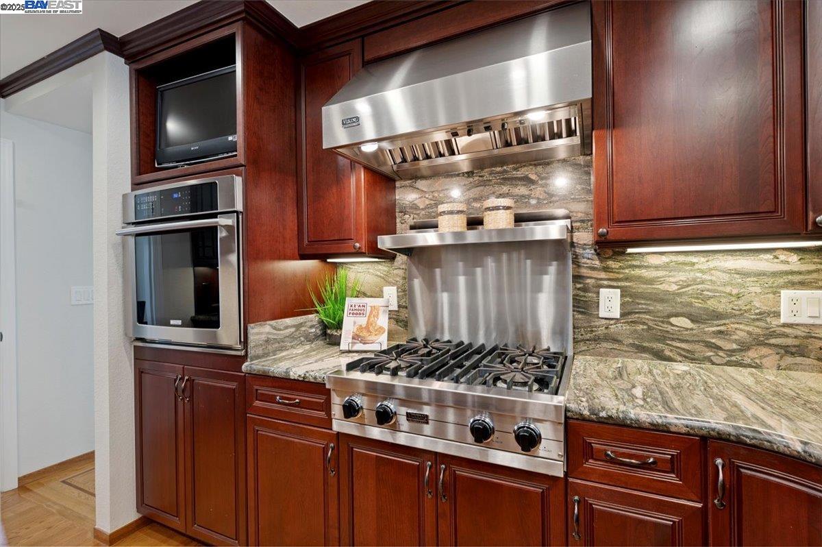 Detail Gallery Image 14 of 40 For 3284 Omega Cir, Pleasanton,  CA 94588 - 4 Beds | 2/1 Baths