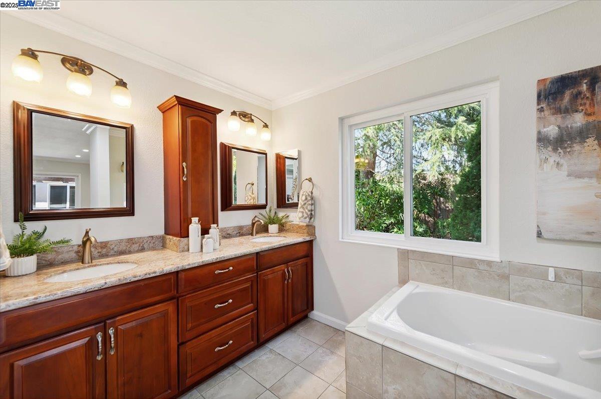 Detail Gallery Image 29 of 40 For 3284 Omega Cir, Pleasanton,  CA 94588 - 4 Beds | 2/1 Baths