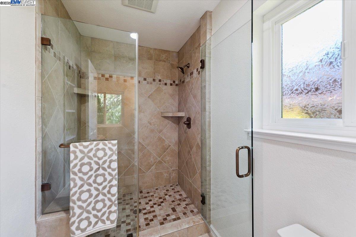 Detail Gallery Image 30 of 40 For 3284 Omega Cir, Pleasanton,  CA 94588 - 4 Beds | 2/1 Baths