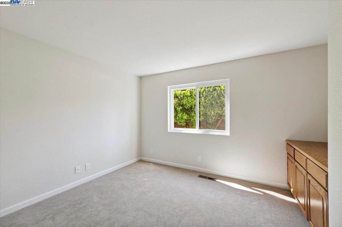 Detail Gallery Image 33 of 40 For 3284 Omega Cir, Pleasanton,  CA 94588 - 4 Beds | 2/1 Baths