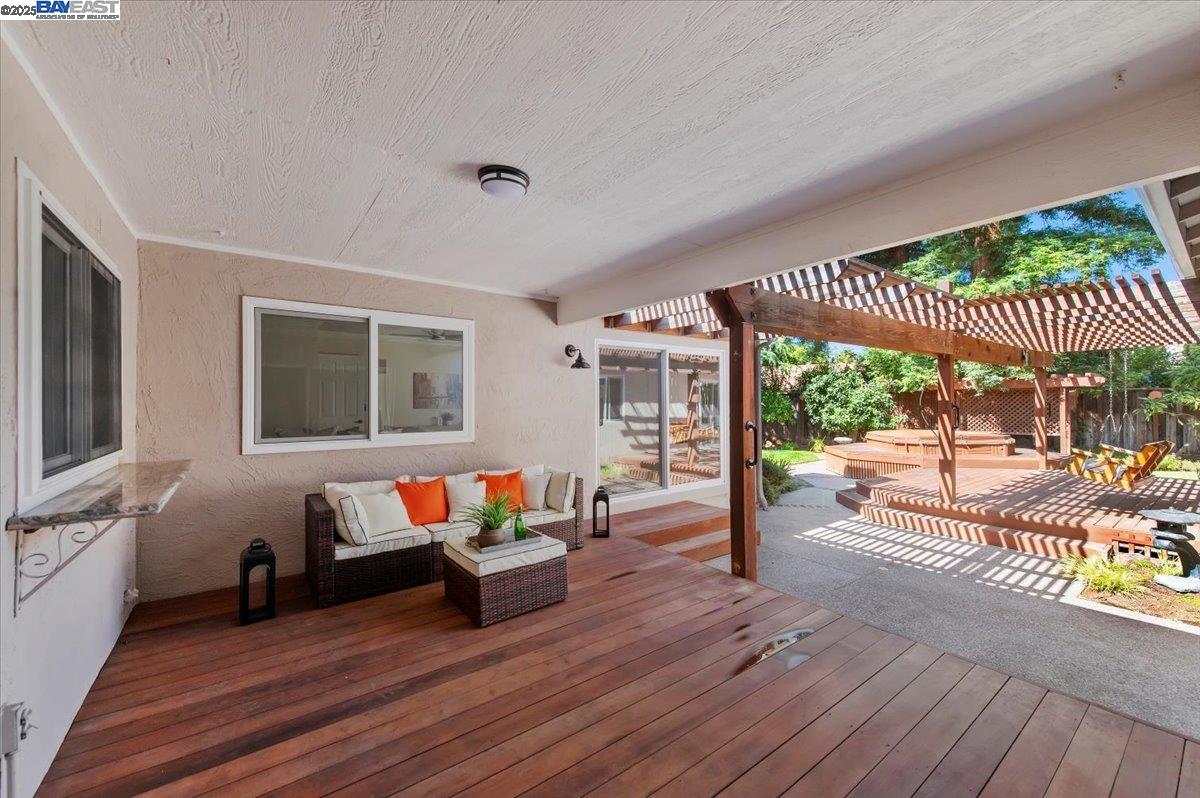 Detail Gallery Image 35 of 40 For 3284 Omega Cir, Pleasanton,  CA 94588 - 4 Beds | 2/1 Baths