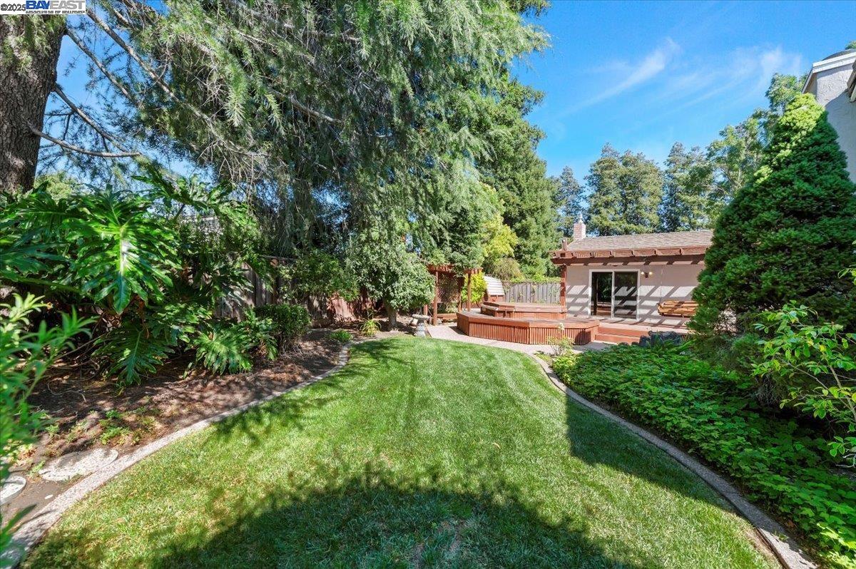 Detail Gallery Image 36 of 40 For 3284 Omega Cir, Pleasanton,  CA 94588 - 4 Beds | 2/1 Baths
