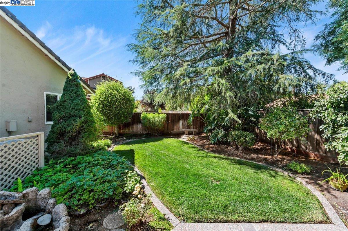 Detail Gallery Image 39 of 40 For 3284 Omega Cir, Pleasanton,  CA 94588 - 4 Beds | 2/1 Baths