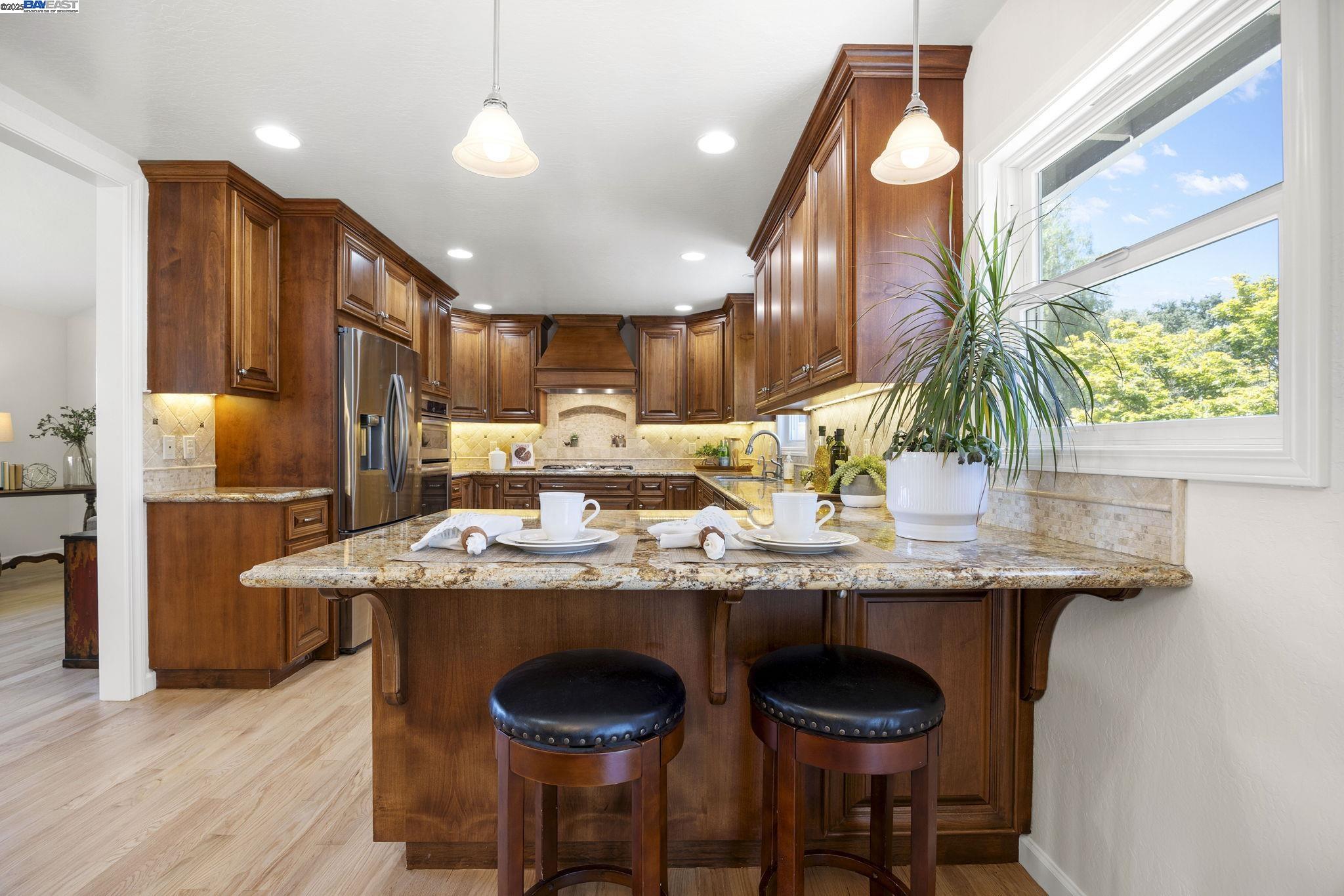 Detail Gallery Image 14 of 48 For 973 Chemise Dr, San Jose,  CA 95136 - 4 Beds | 2/1 Baths
