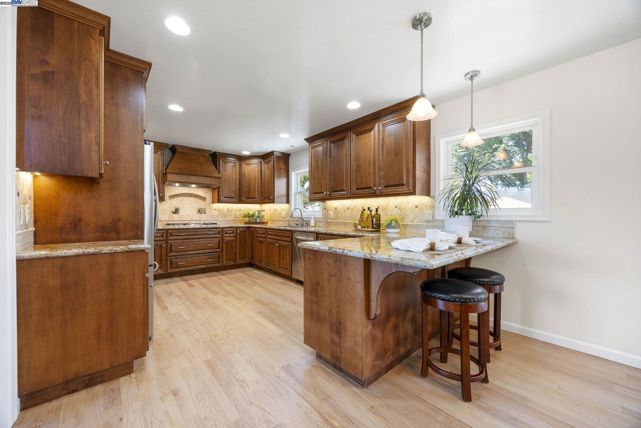 Detail Gallery Image 15 of 48 For 973 Chemise Dr, San Jose,  CA 95136 - 4 Beds | 2/1 Baths