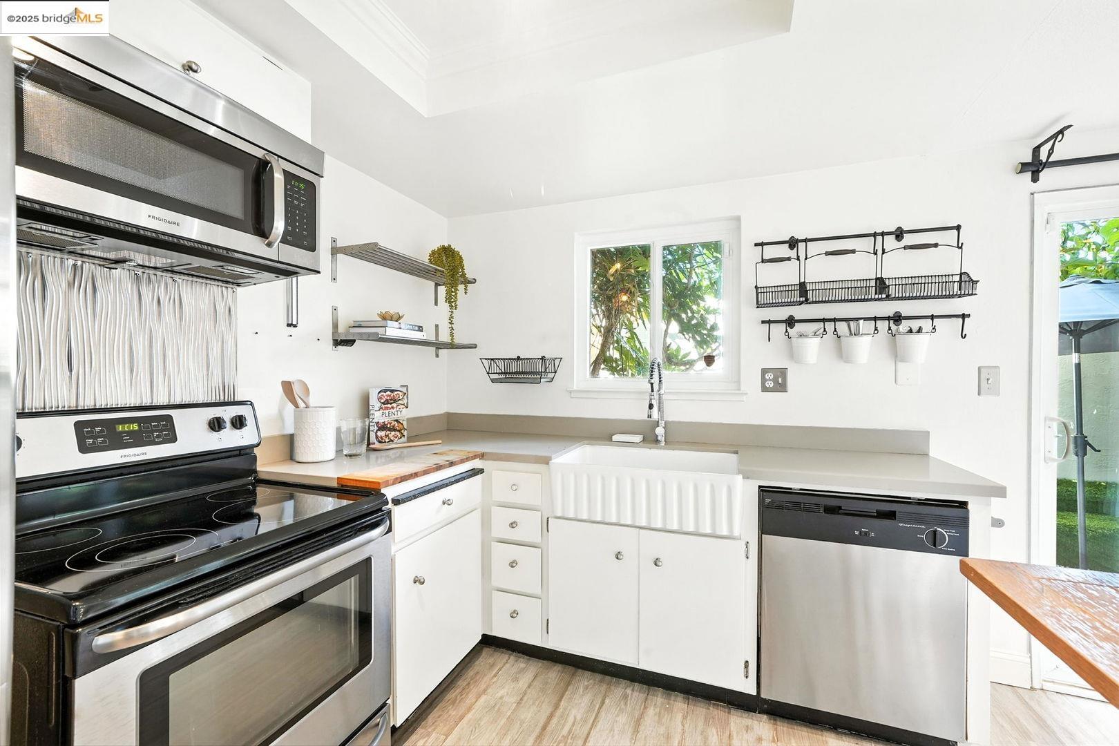 Photo #2: 41102399 Listing 