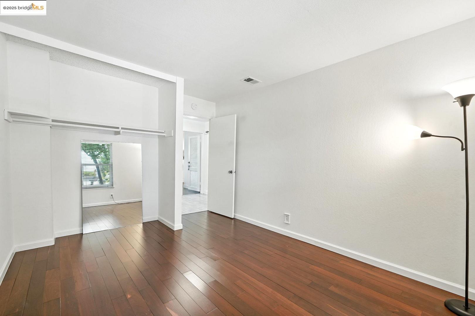 Photo #20: 41102399 Listing: Photo #20