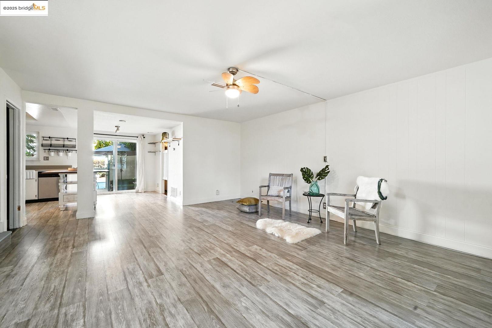 Photo #6: 41102399 Listing 