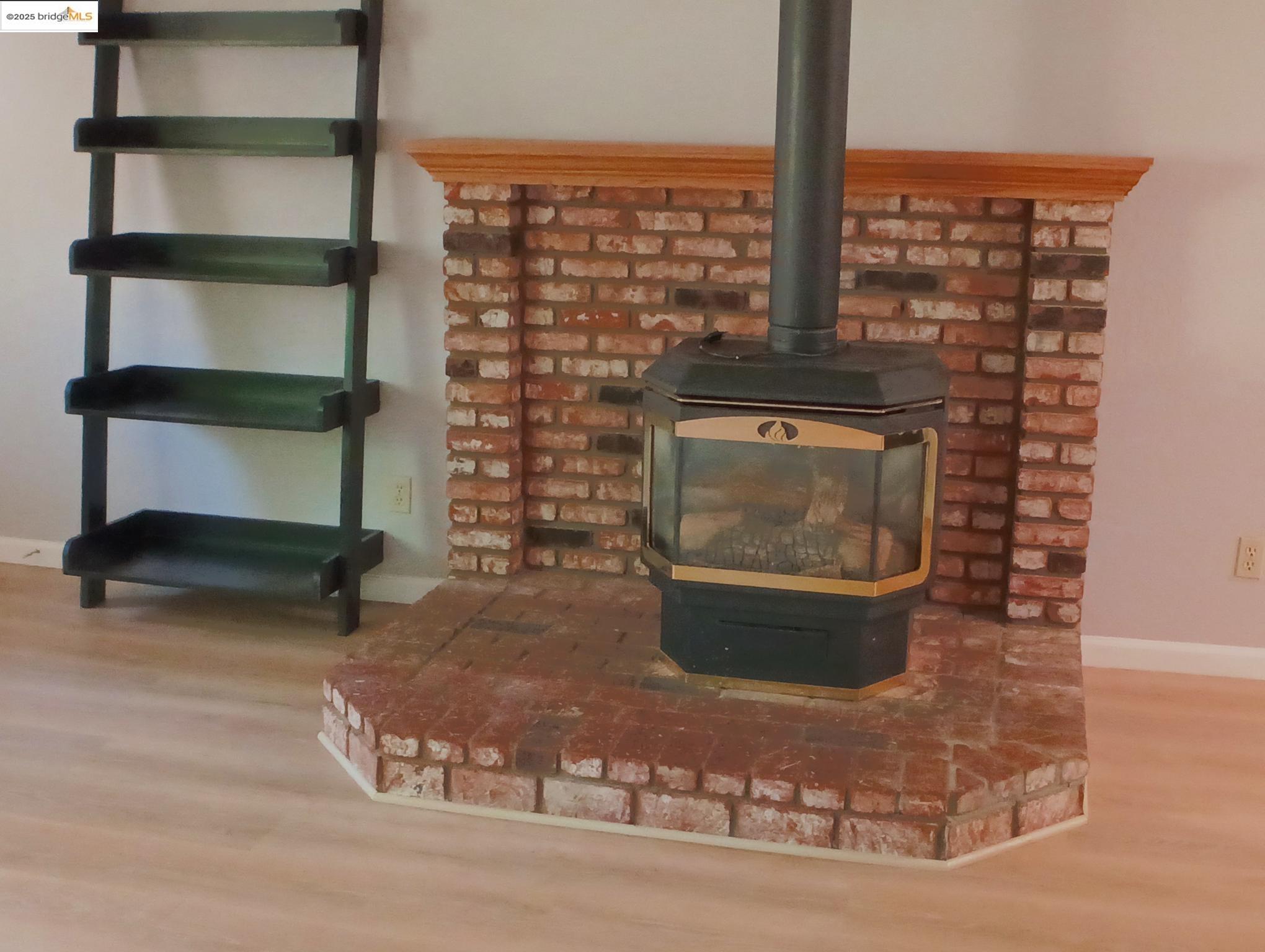Detail Gallery Image 6 of 40 For 13061 Mokelumne Circle, Groveland,  CA 95321 - 3 Beds | 2 Baths