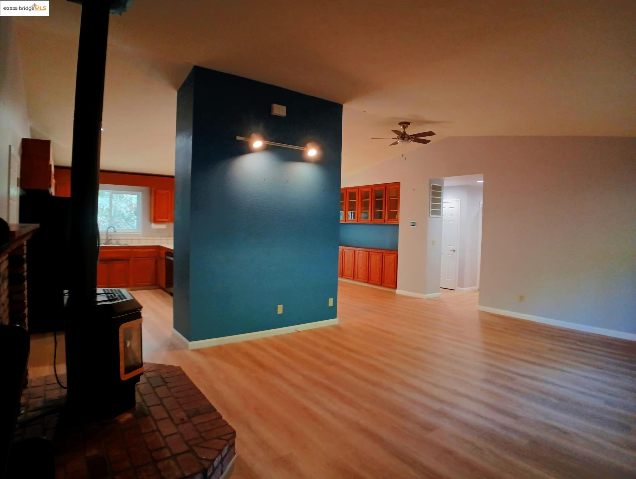 Detail Gallery Image 8 of 40 For 13061 Mokelumne Circle, Groveland,  CA 95321 - 3 Beds | 2 Baths