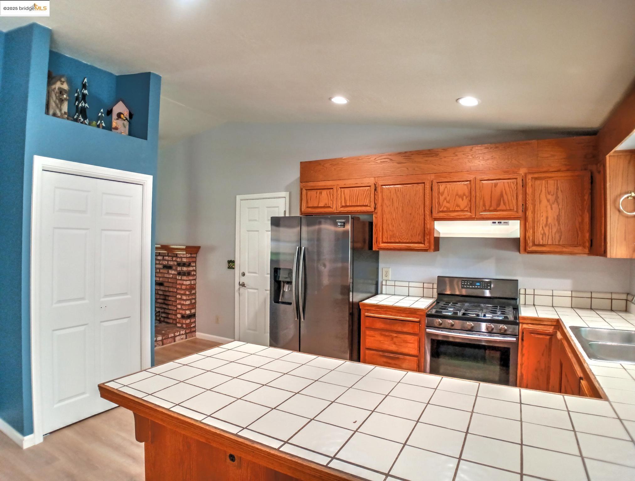 Detail Gallery Image 10 of 40 For 13061 Mokelumne Circle, Groveland,  CA 95321 - 3 Beds | 2 Baths