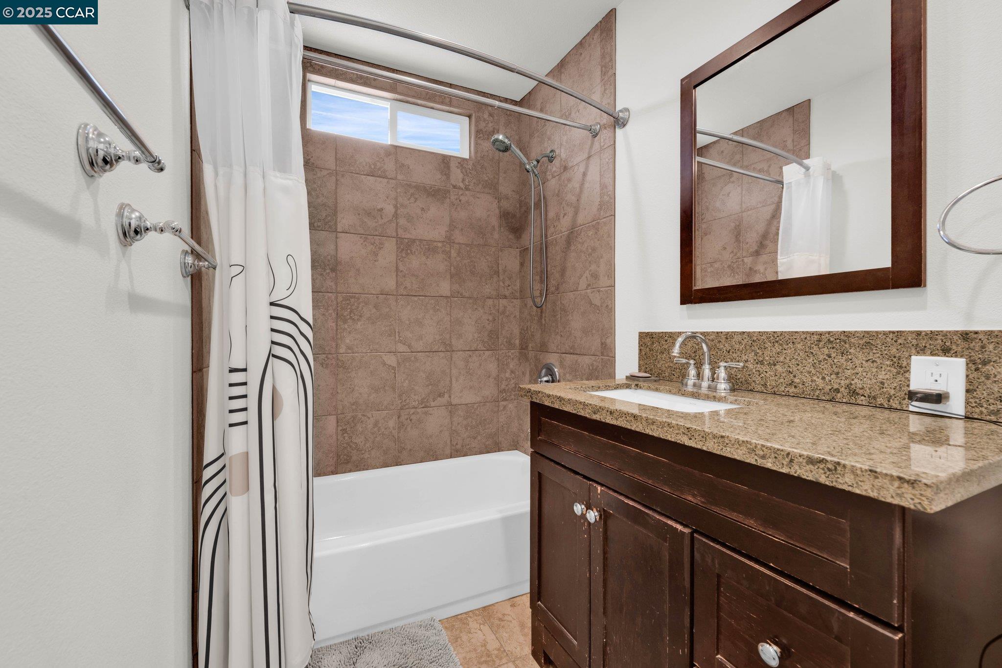 Detail Gallery Image 11 of 32 For 121 School Ln, Walnut Creek,  CA 94597 - 2 Beds | 1 Baths