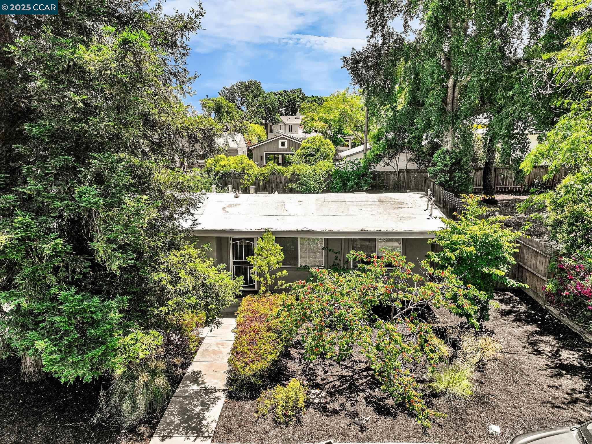 Detail Gallery Image 17 of 32 For 121 School Ln, Walnut Creek,  CA 94597 - 2 Beds | 1 Baths