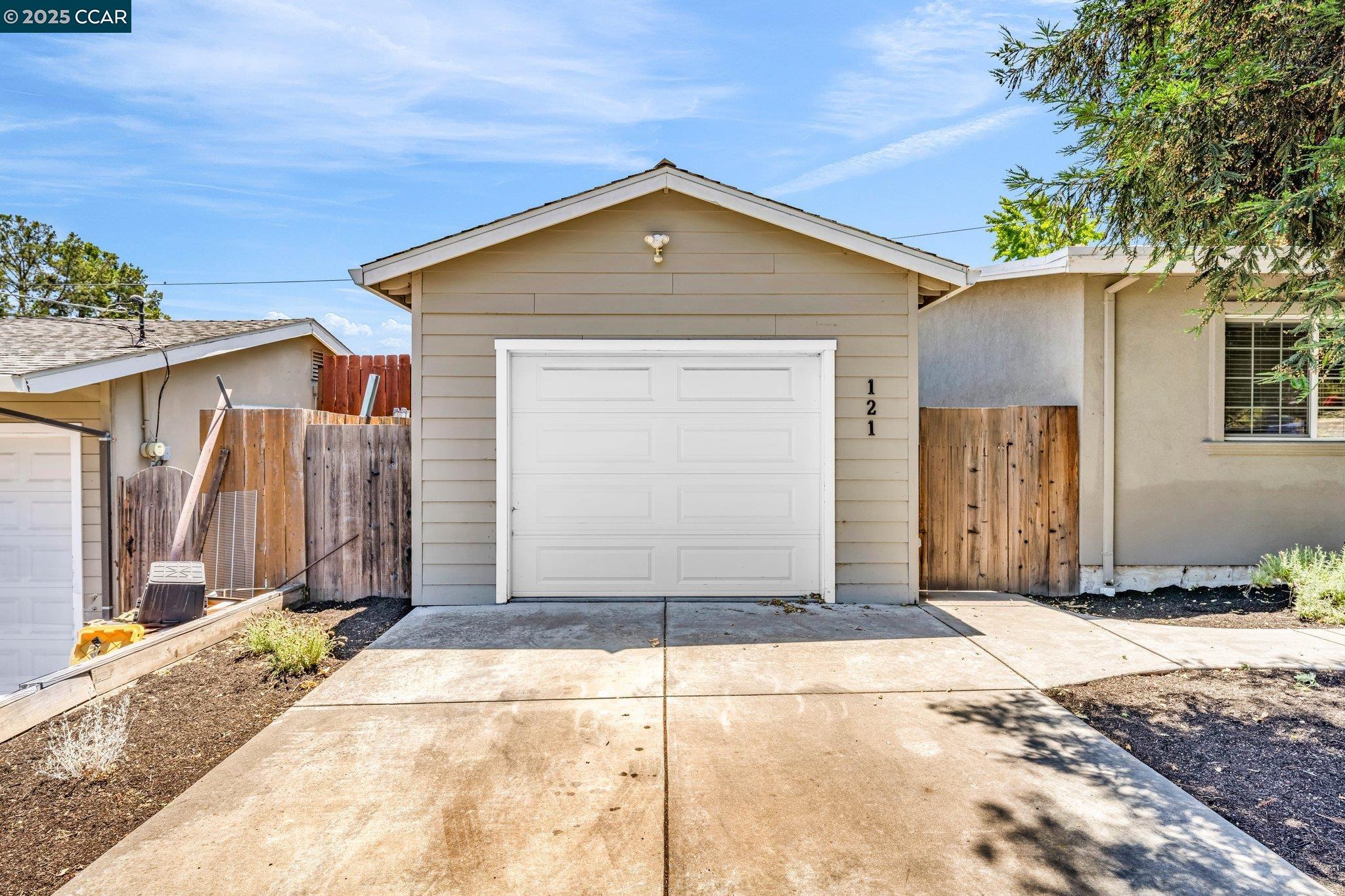 Detail Gallery Image 19 of 32 For 121 School Ln, Walnut Creek,  CA 94597 - 2 Beds | 1 Baths