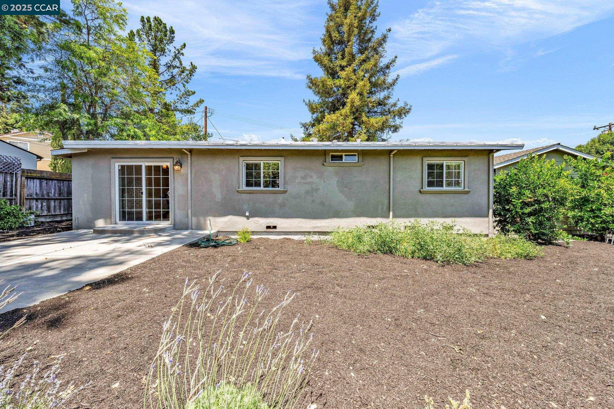 Detail Gallery Image 22 of 32 For 121 School Ln, Walnut Creek,  CA 94597 - 2 Beds | 1 Baths