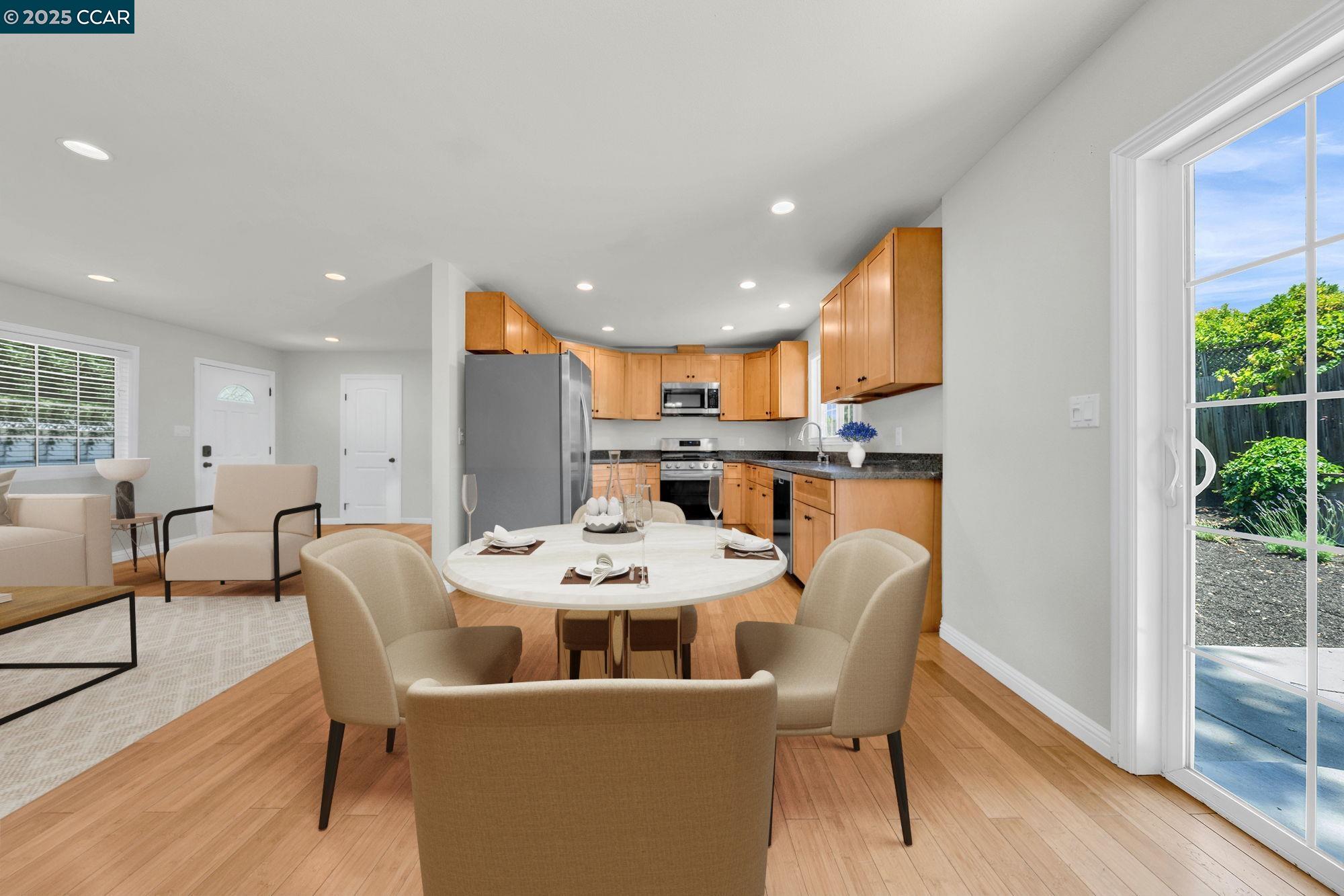 Detail Gallery Image 5 of 32 For 121 School Ln, Walnut Creek,  CA 94597 - 2 Beds | 1 Baths