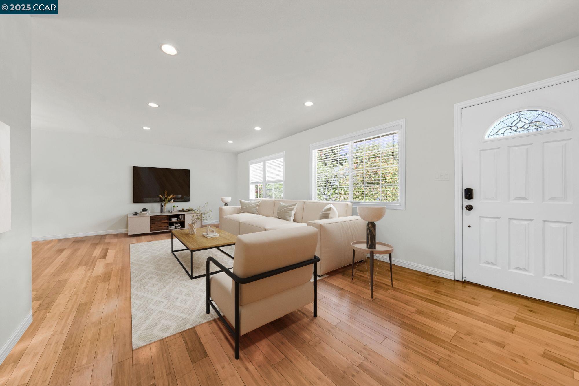 Detail Gallery Image 8 of 32 For 121 School Ln, Walnut Creek,  CA 94597 - 2 Beds | 1 Baths