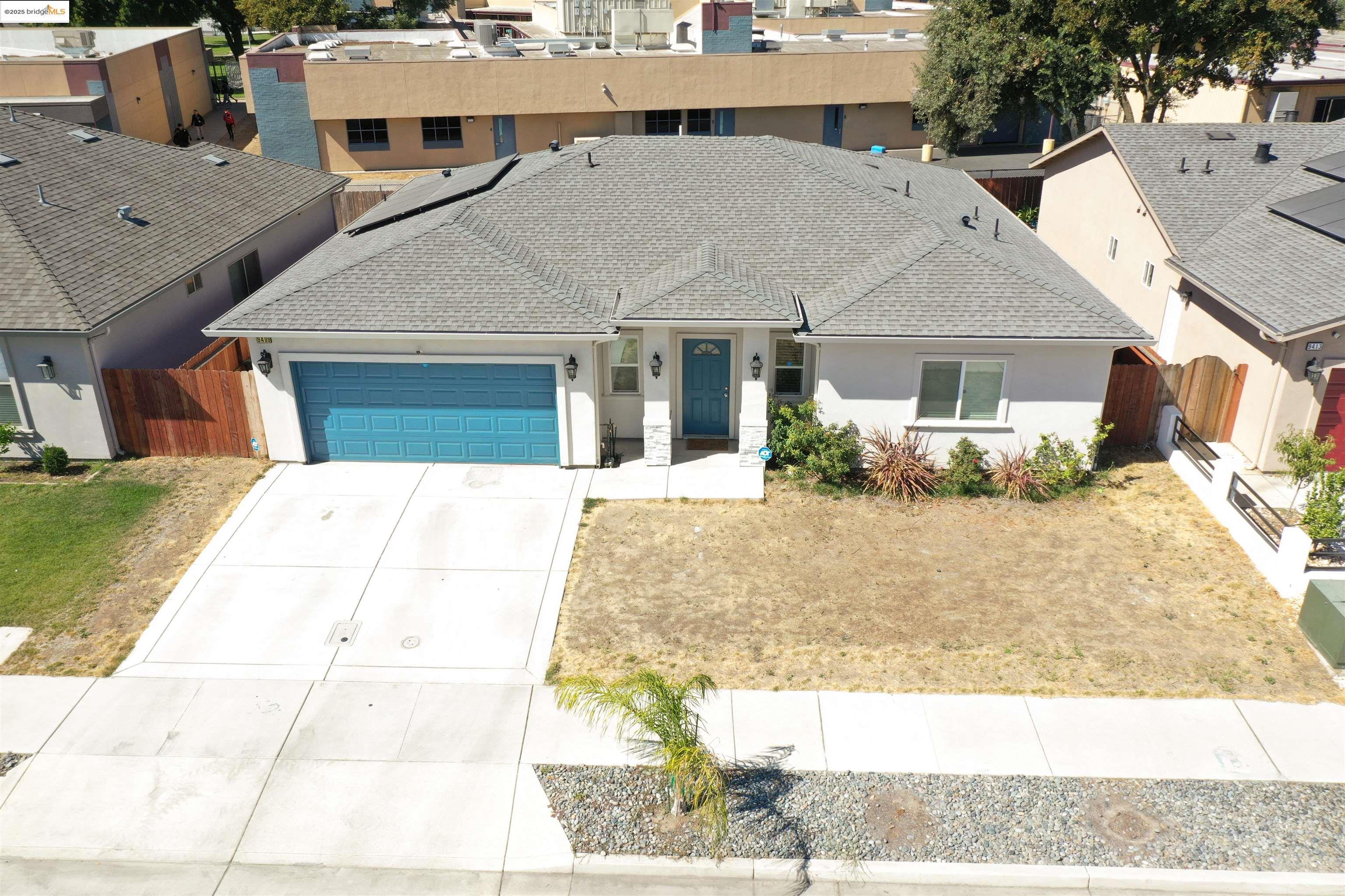 Detail Gallery Image 3 of 33 For 9409 Carter Ct, Stockton,  CA 95209 - 4 Beds | 2/1 Baths