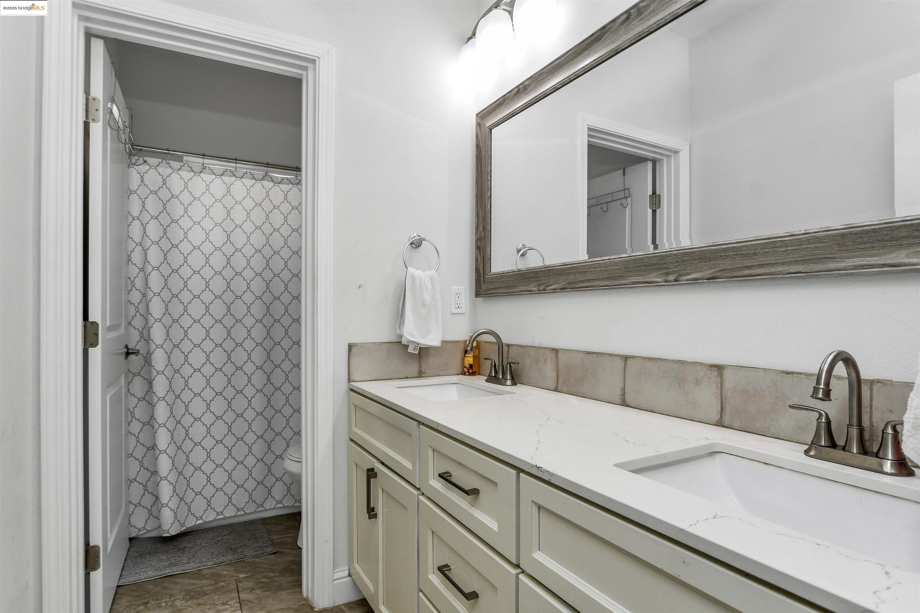 Detail Gallery Image 21 of 33 For 9409 Carter Ct, Stockton,  CA 95209 - 4 Beds | 2/1 Baths