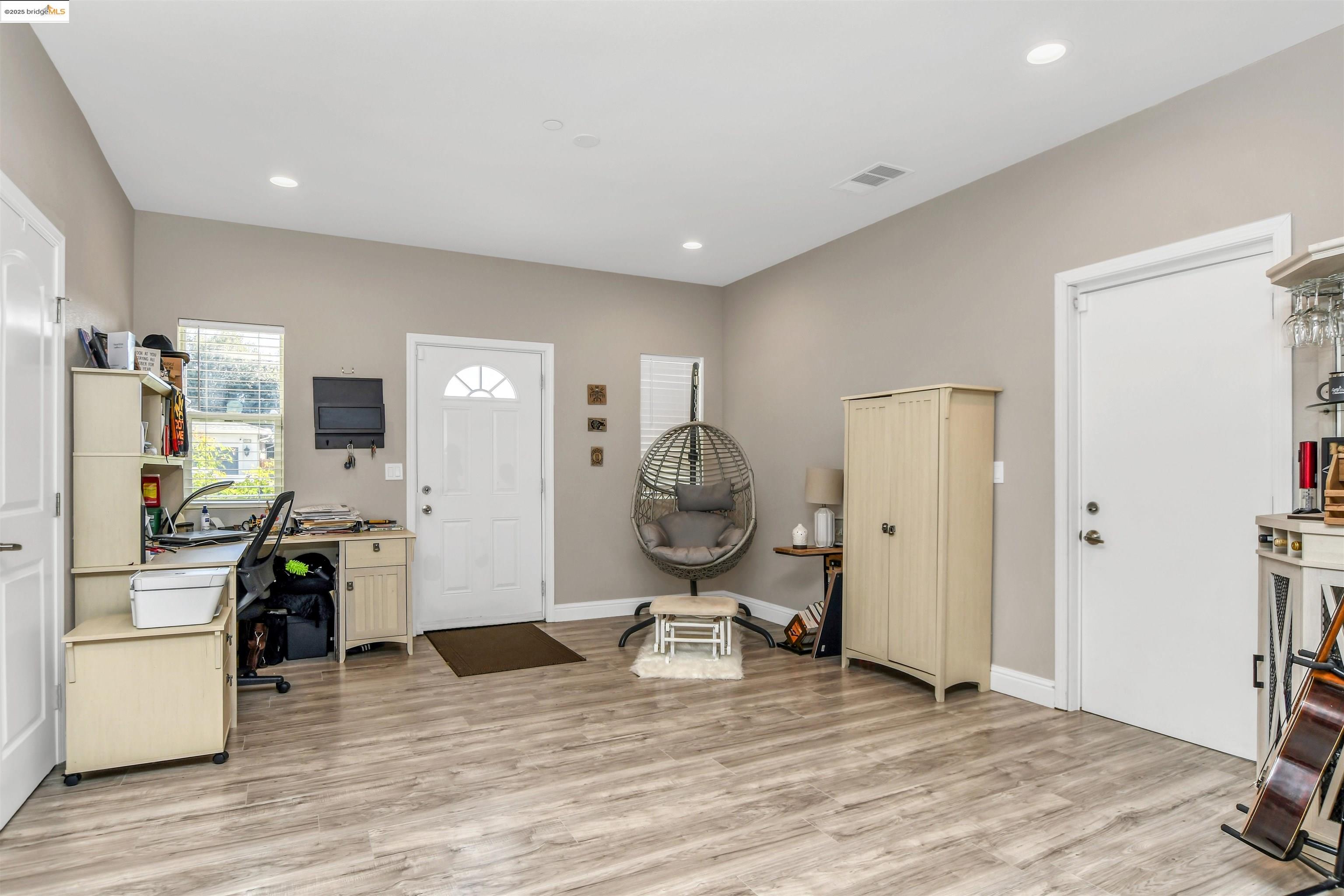 Detail Gallery Image 7 of 33 For 9409 Carter Ct, Stockton,  CA 95209 - 4 Beds | 2/1 Baths