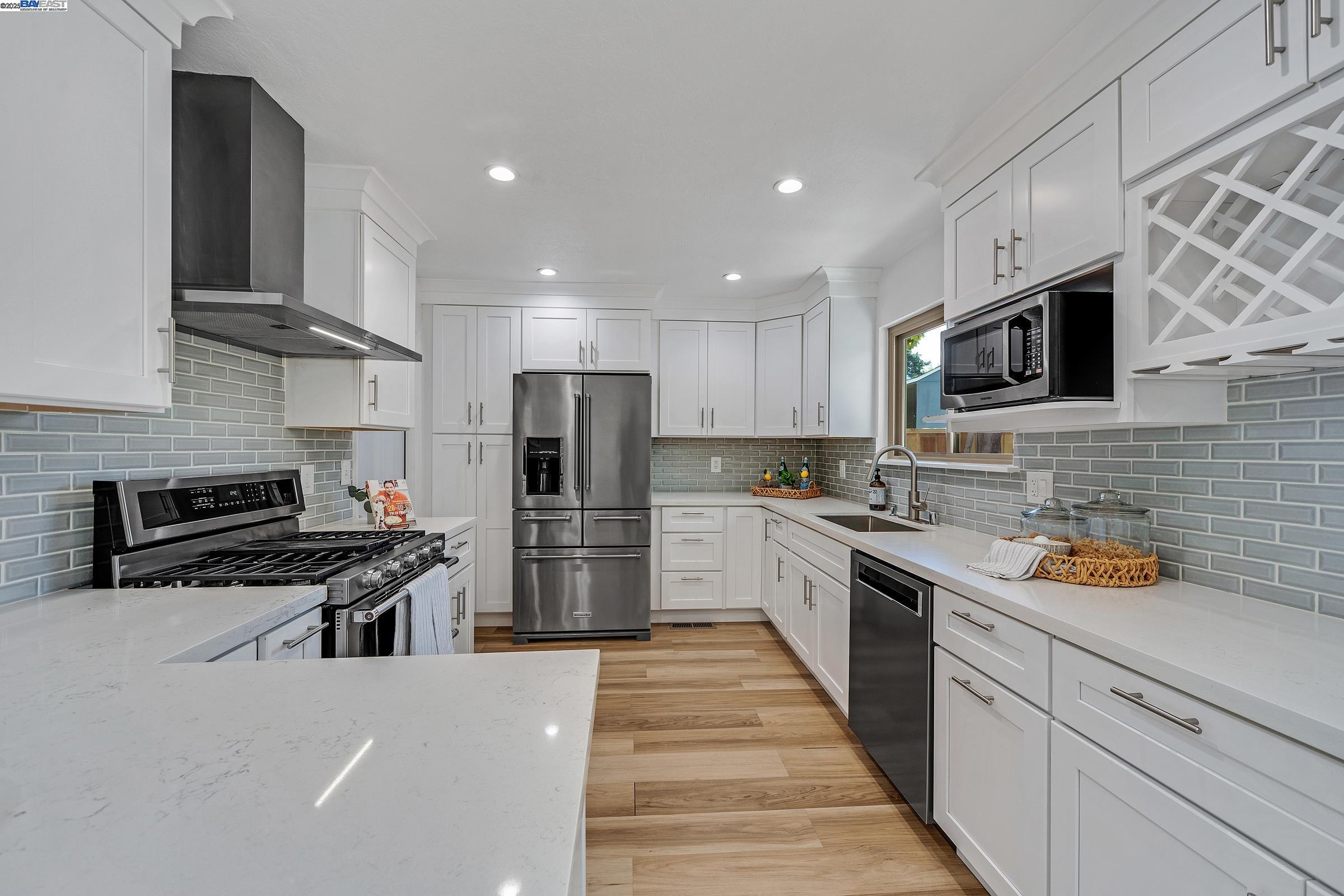 Detail Gallery Image 16 of 34 For 4780 Bruno Rd, El Sobrante,  CA 94803-3202 - 3 Beds | 2 Baths