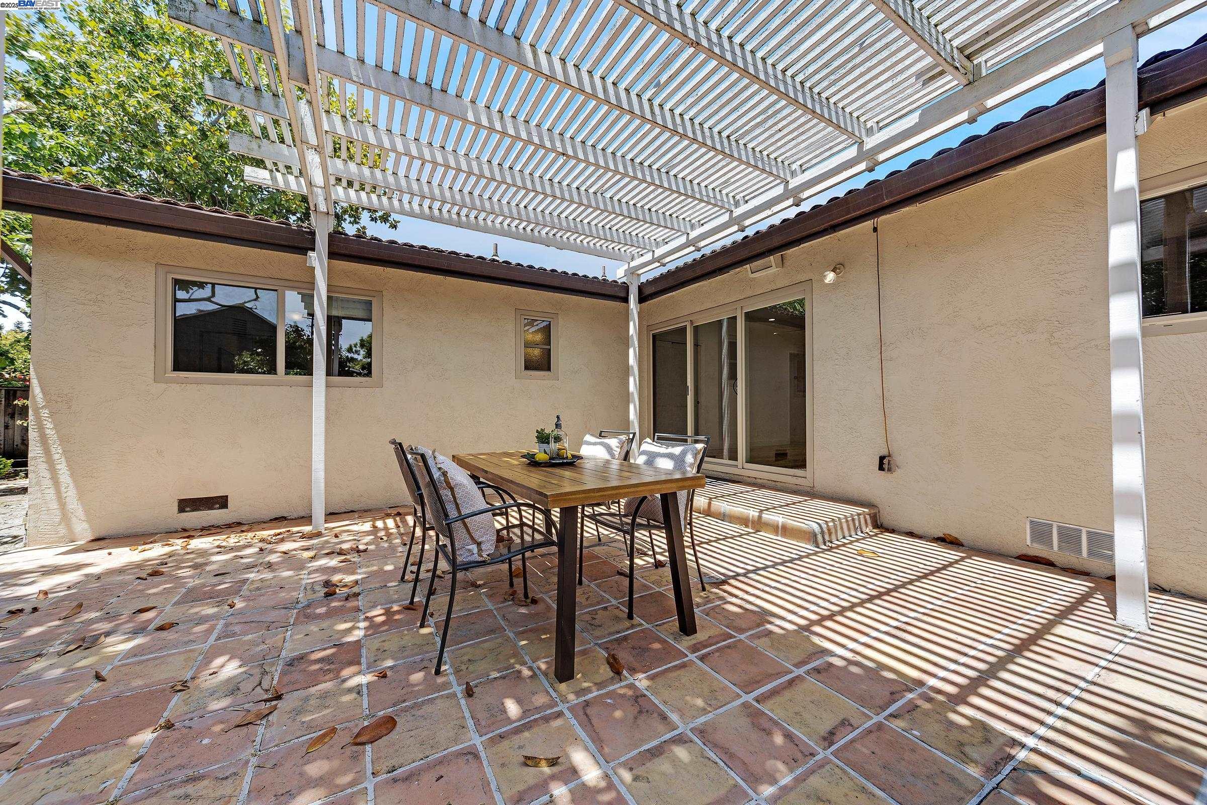 Detail Gallery Image 30 of 34 For 4780 Bruno Rd, El Sobrante,  CA 94803-3202 - 3 Beds | 2 Baths