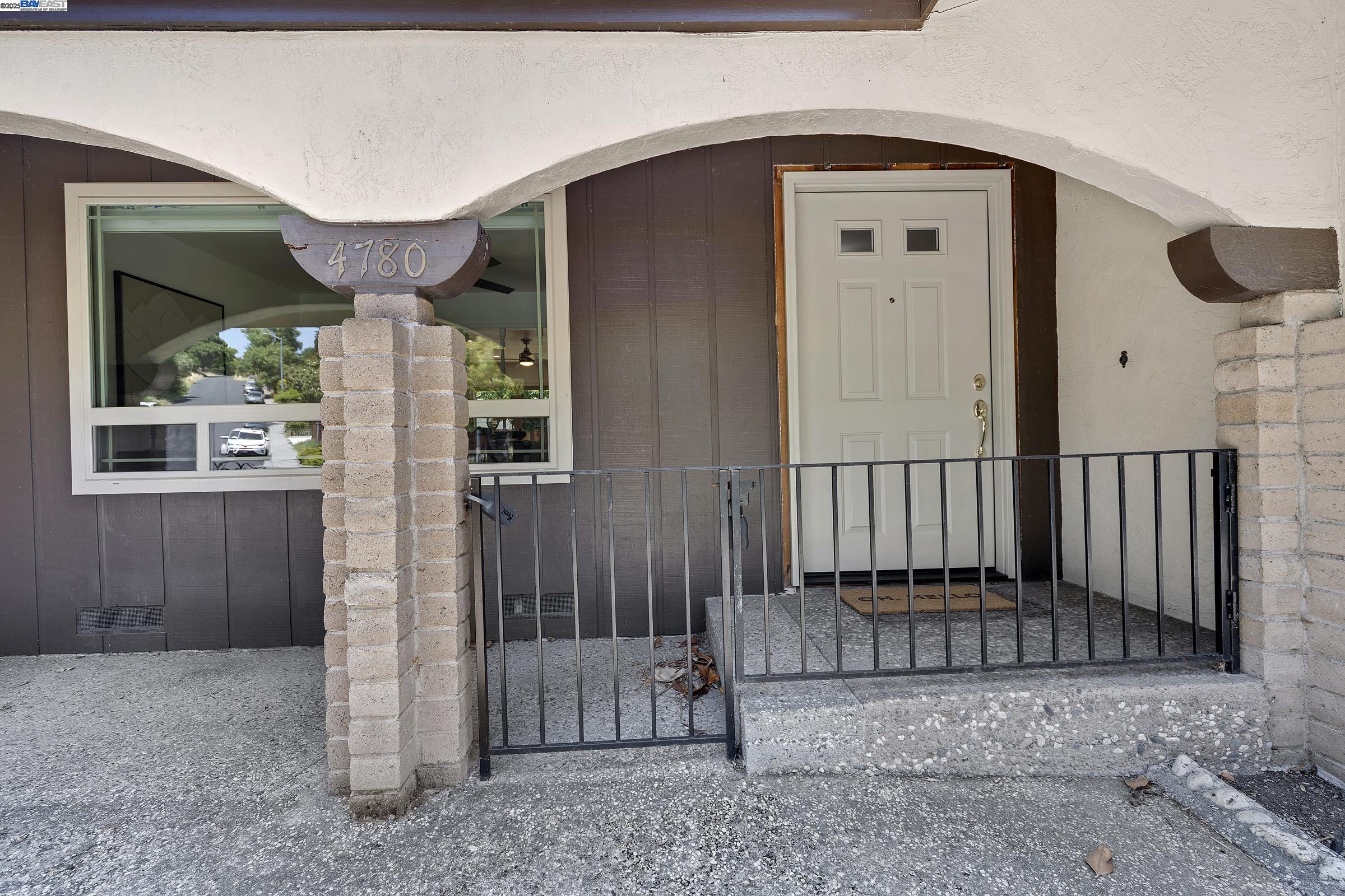 Detail Gallery Image 6 of 34 For 4780 Bruno Rd, El Sobrante,  CA 94803-3202 - 3 Beds | 2 Baths