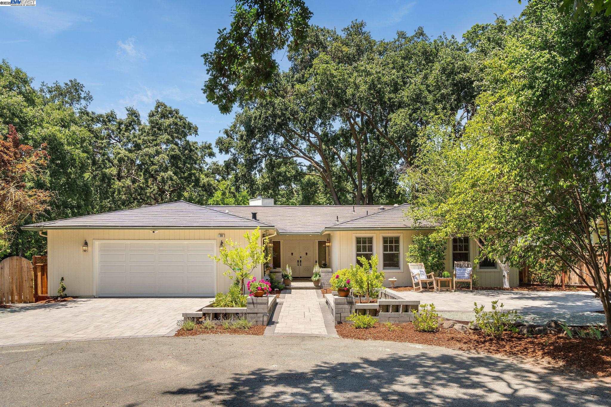 Detail Gallery Image 2 of 55 For 20 Donna Ln, Danville,  CA 94526 - 4 Beds | 2 Baths