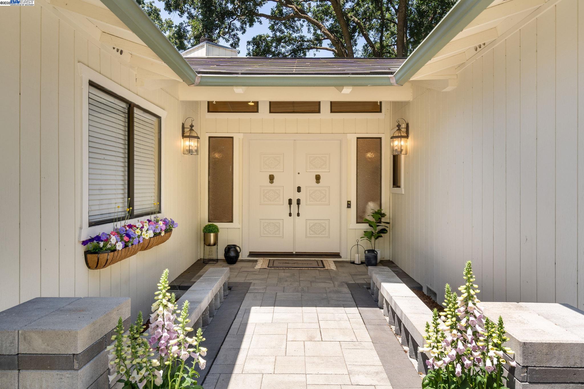 Detail Gallery Image 5 of 55 For 20 Donna Ln, Danville,  CA 94526 - 4 Beds | 2 Baths