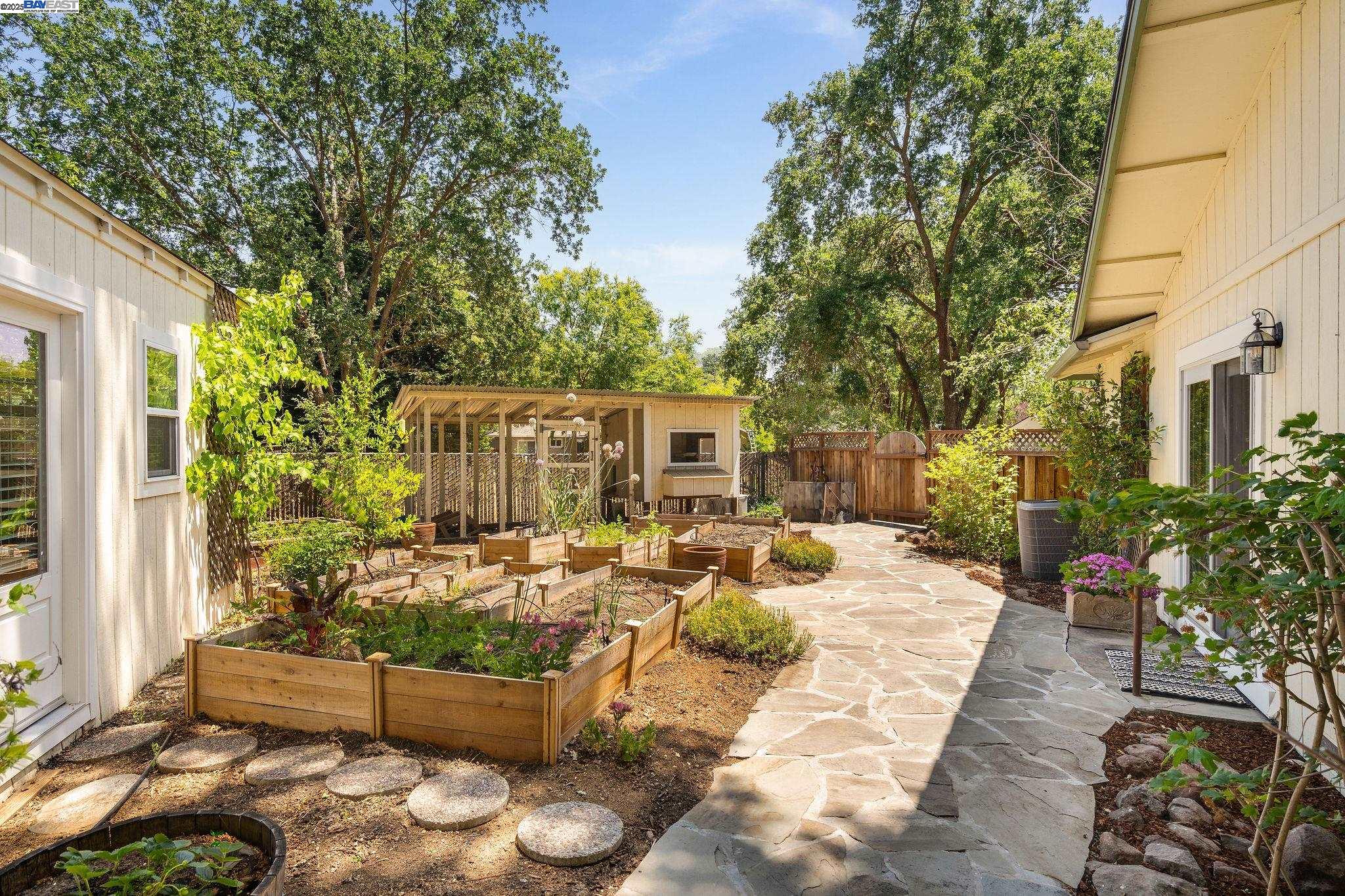 Detail Gallery Image 41 of 55 For 20 Donna Ln, Danville,  CA 94526 - 4 Beds | 2 Baths