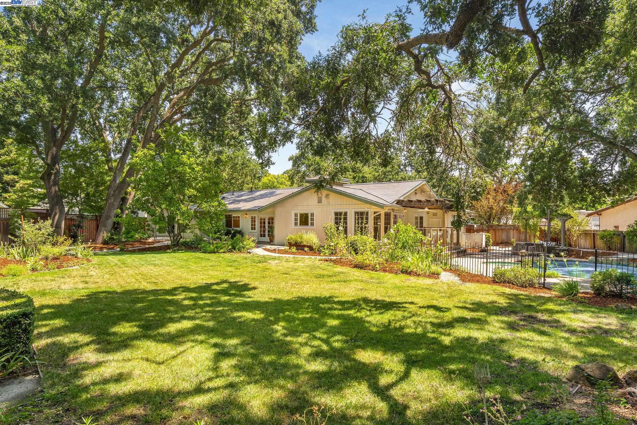 Detail Gallery Image 50 of 55 For 20 Donna Ln, Danville,  CA 94526 - 4 Beds | 2 Baths