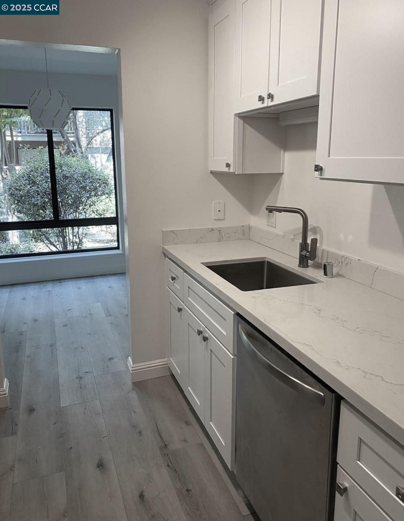 Photo #3: 41102417 Listing 