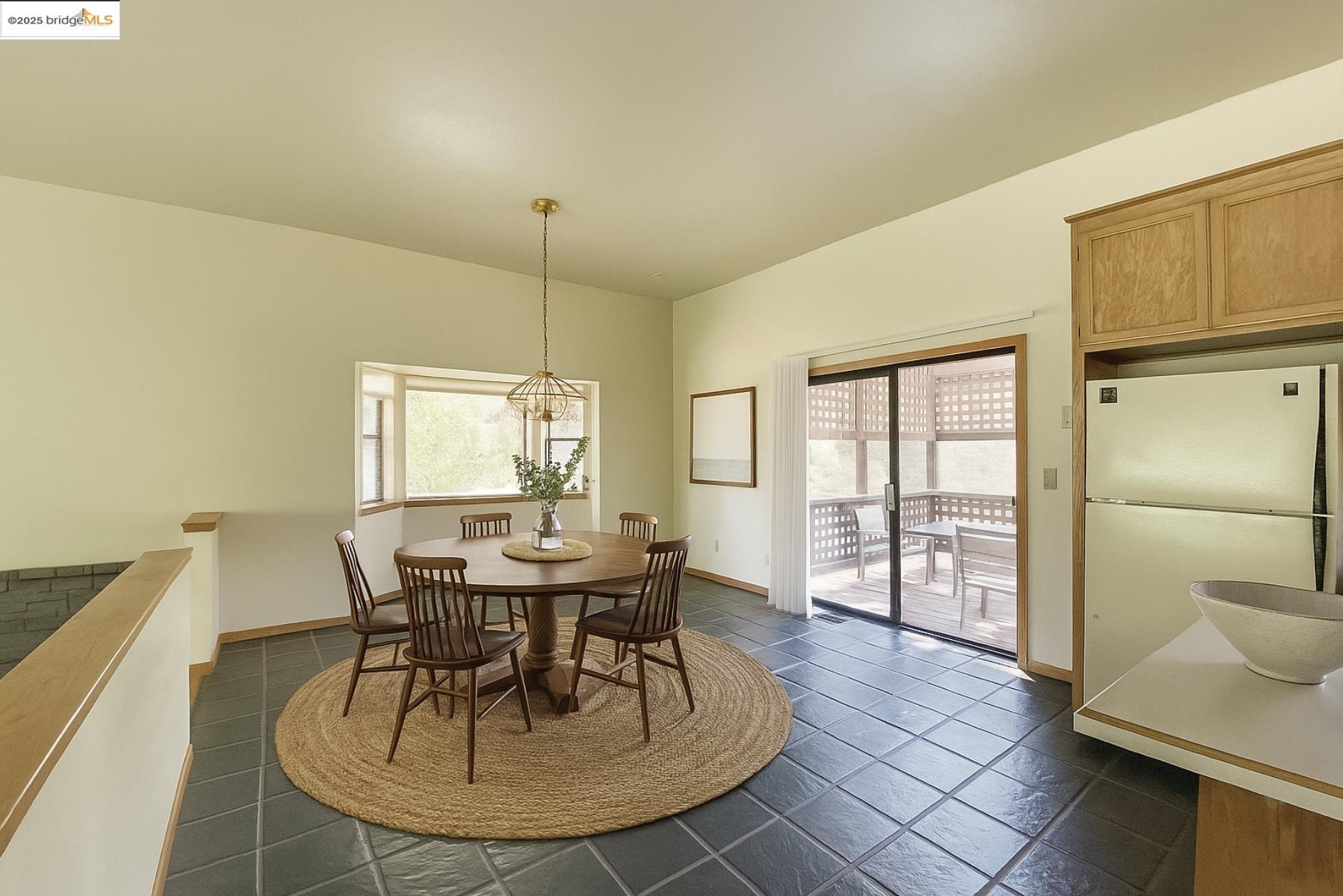 Detail Gallery Image 2 of 40 For 939 Fairway Ct, Murphys,  CA 95247 - 3 Beds | 2 Baths