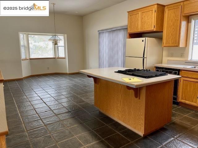 Detail Gallery Image 2 of 37 For 939 Fairway Ct, Murphys,  CA 95247 - 3 Beds | 2 Baths
