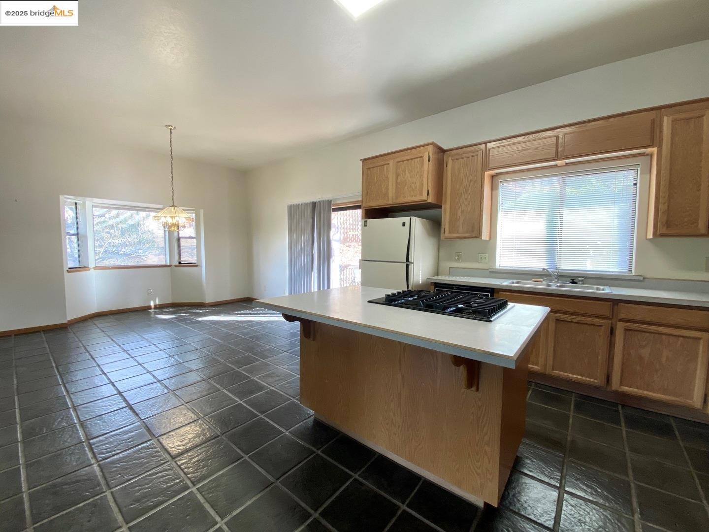 Detail Gallery Image 17 of 37 For 939 Fairway Ct, Murphys,  CA 95247 - 3 Beds | 2 Baths