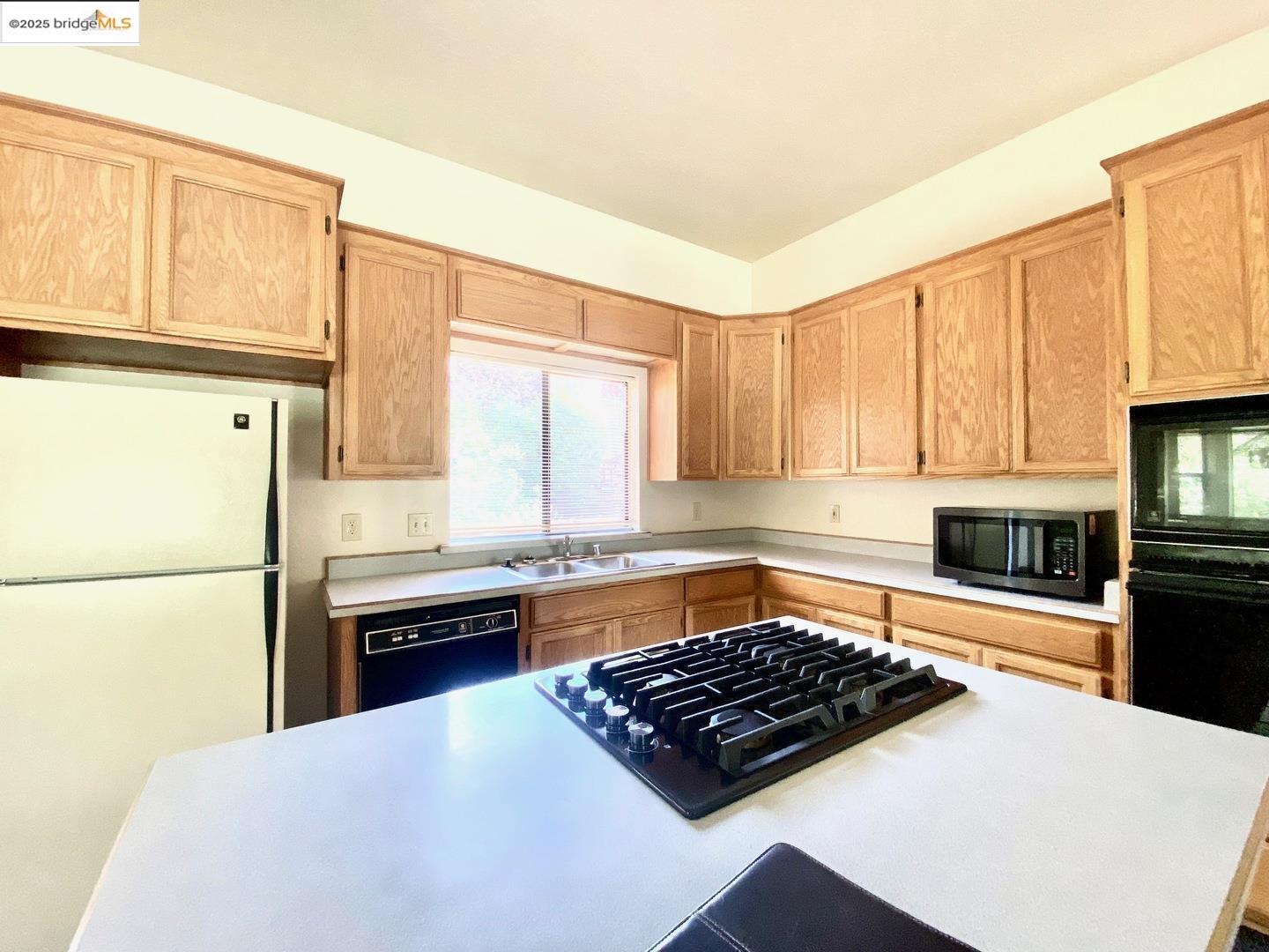 Detail Gallery Image 21 of 37 For 939 Fairway Ct, Murphys,  CA 95247 - 3 Beds | 2 Baths