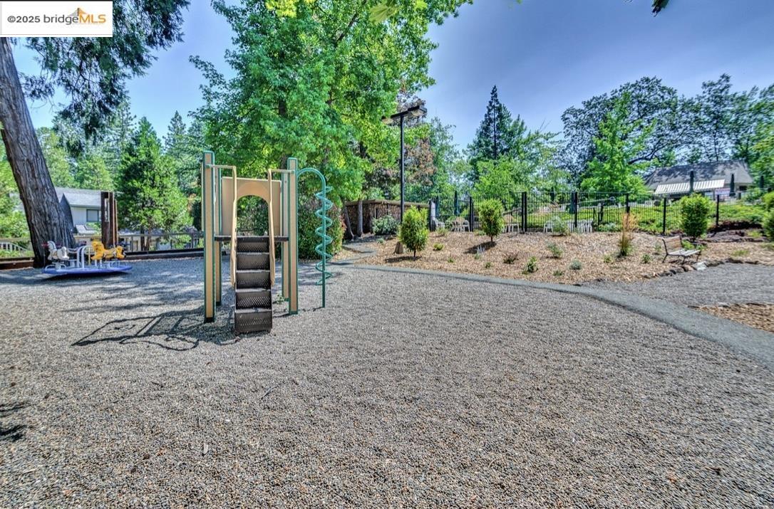 Detail Gallery Image 35 of 37 For 939 Fairway Ct, Murphys,  CA 95247 - 3 Beds | 2 Baths